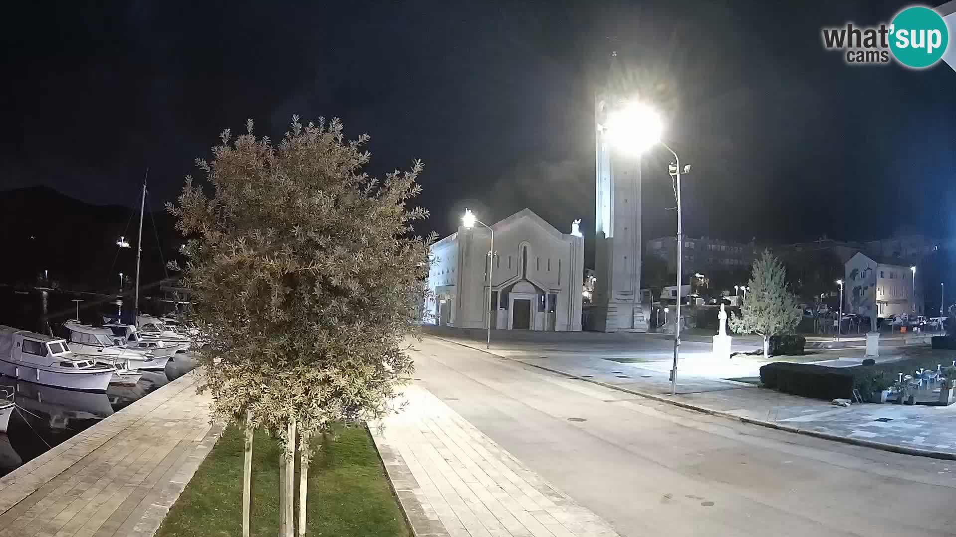 Ploče Webcam | Captivating Views of Riva and the Cathedral