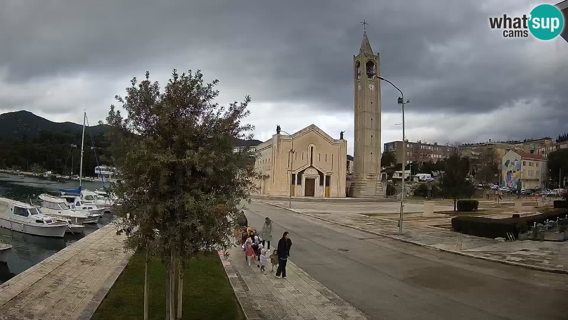Spletna kamera Ploče | Osupljiv pogled na Rivo in katedralo
