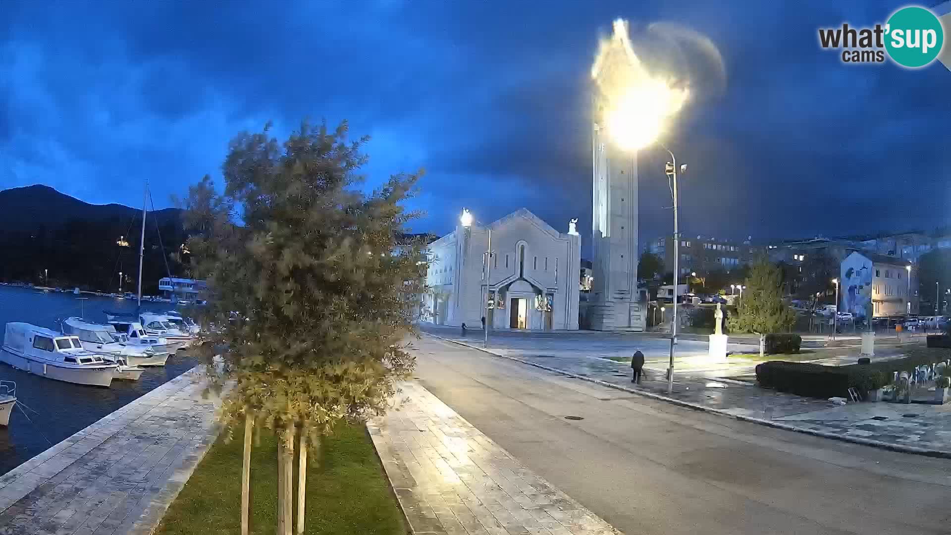 Ploče Webcam | Captivating Views of Riva and the Cathedral