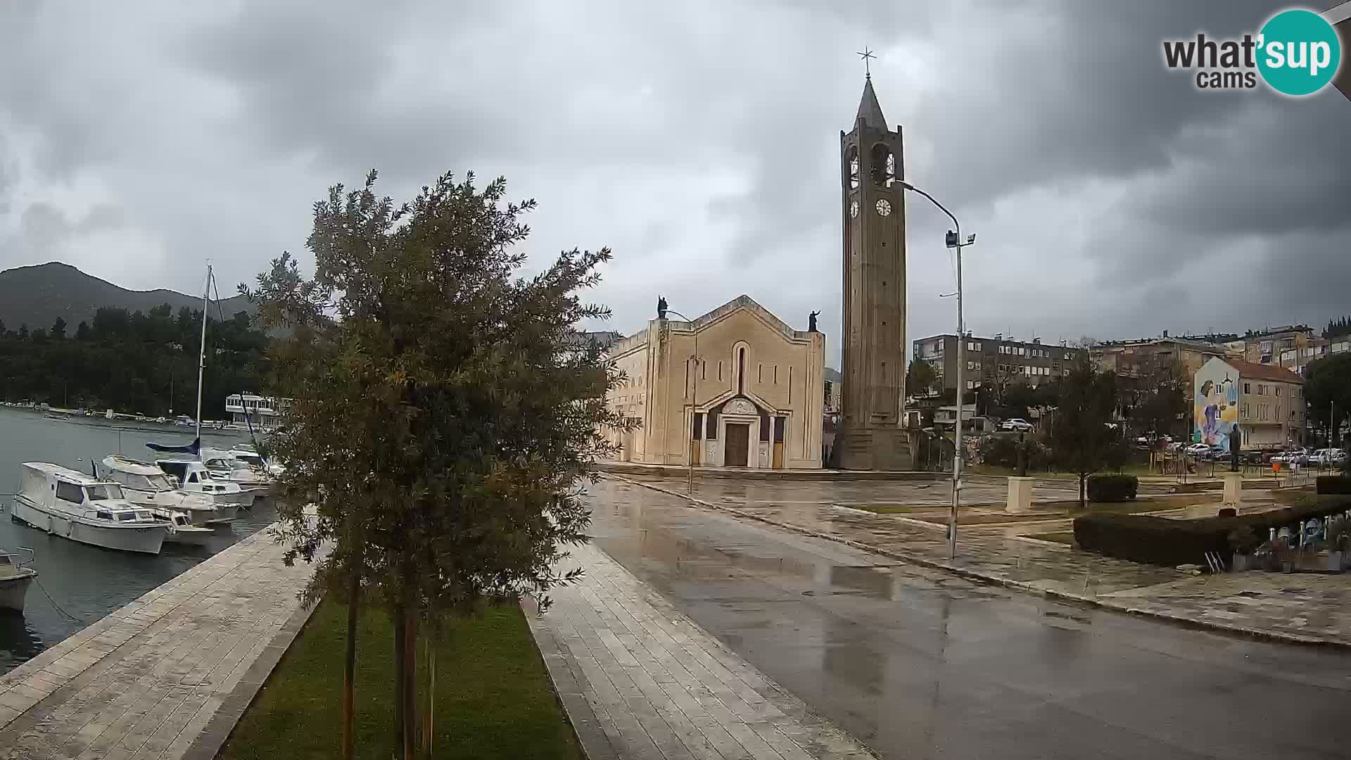 Ploče Cámara web | Vistas cautivadoras de Riva y la Catedral