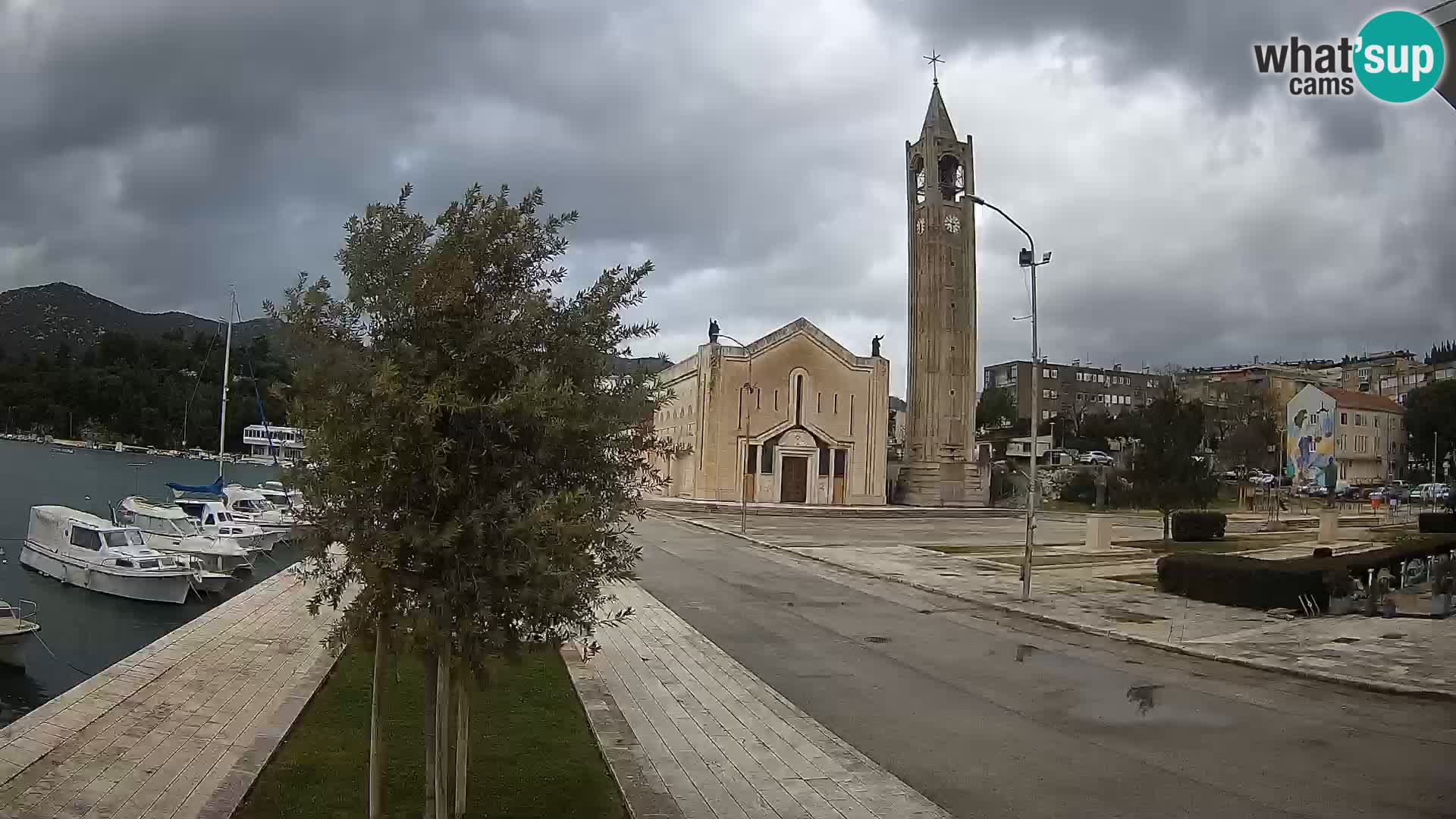 Ploče Webcam | Captivating Views of Riva and the Cathedral