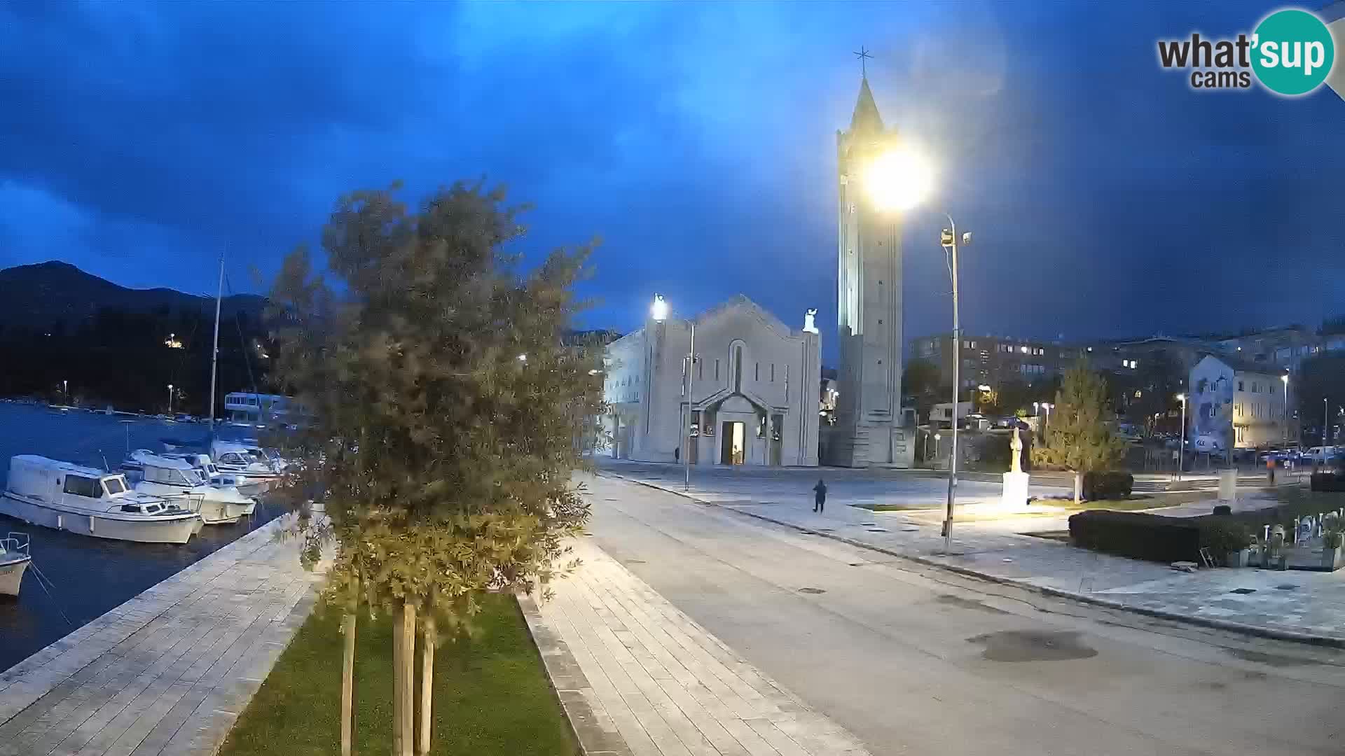 Ploče Webcam | Captivating Views of Riva and the Cathedral