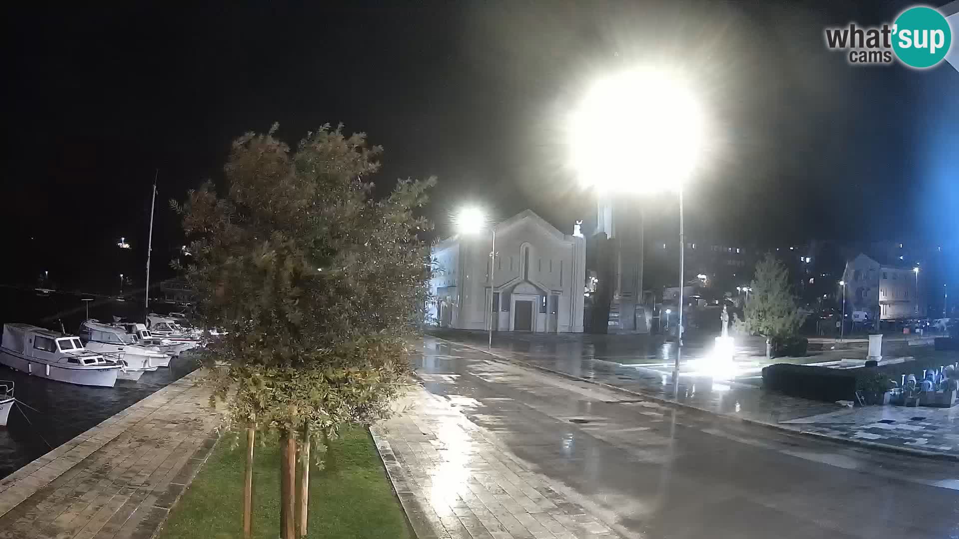 Ploče Webcam | Captivating Views of Riva and the Cathedral