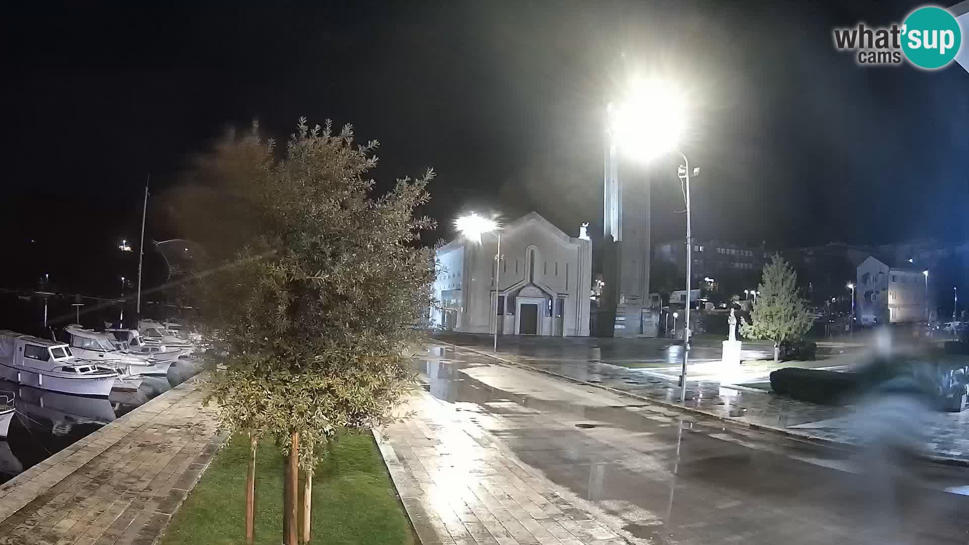 Ploče Webcam | Captivating Views of Riva and the Cathedral