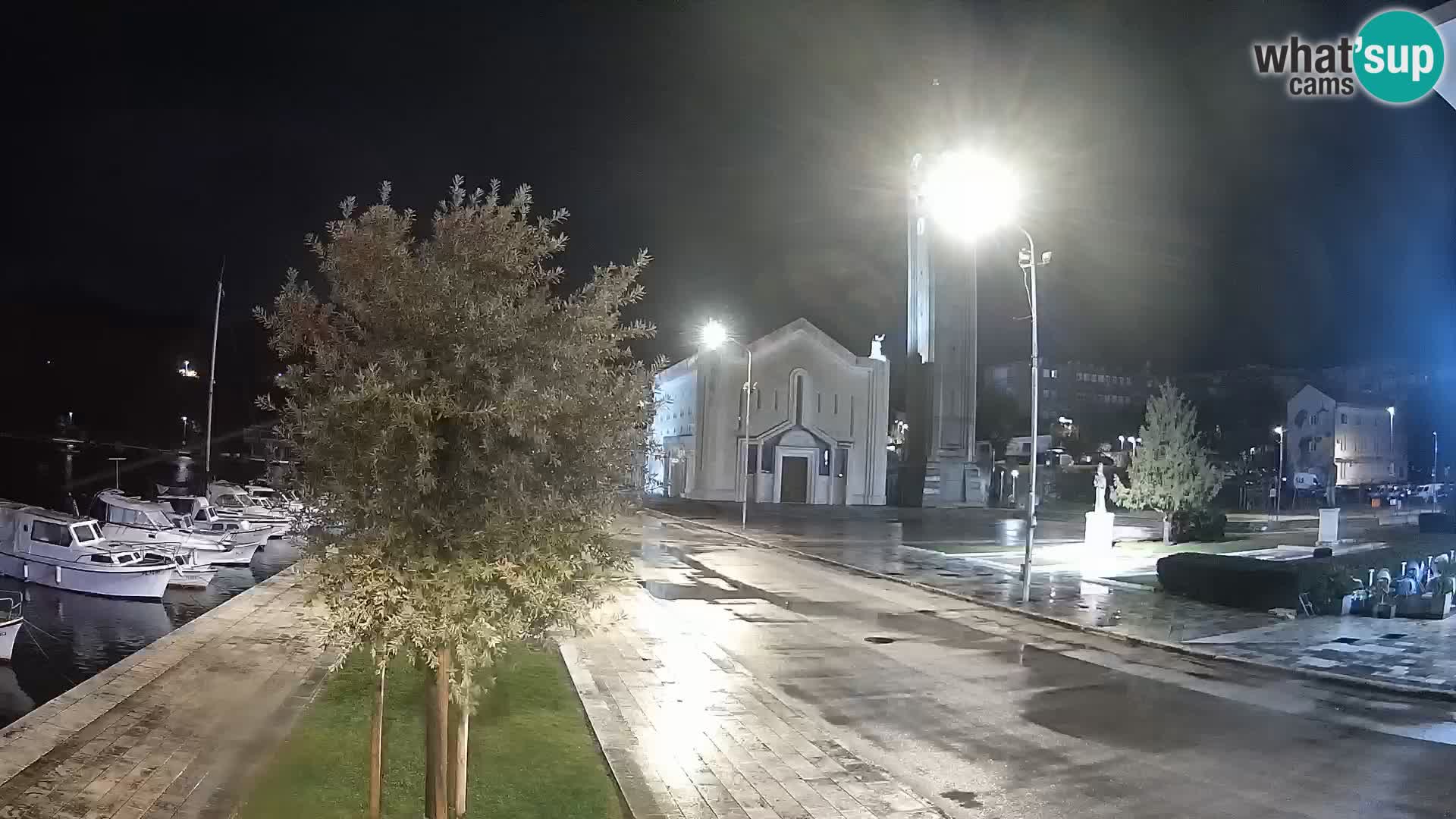 Ploče Webcam | Captivating Views of Riva and the Cathedral