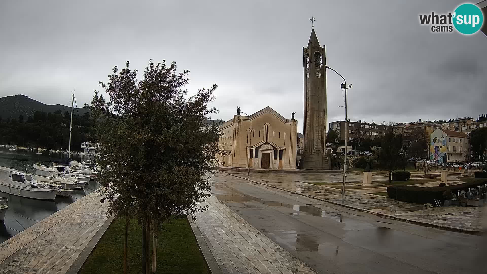 Ploče Cámara web | Vistas cautivadoras de Riva y la Catedral