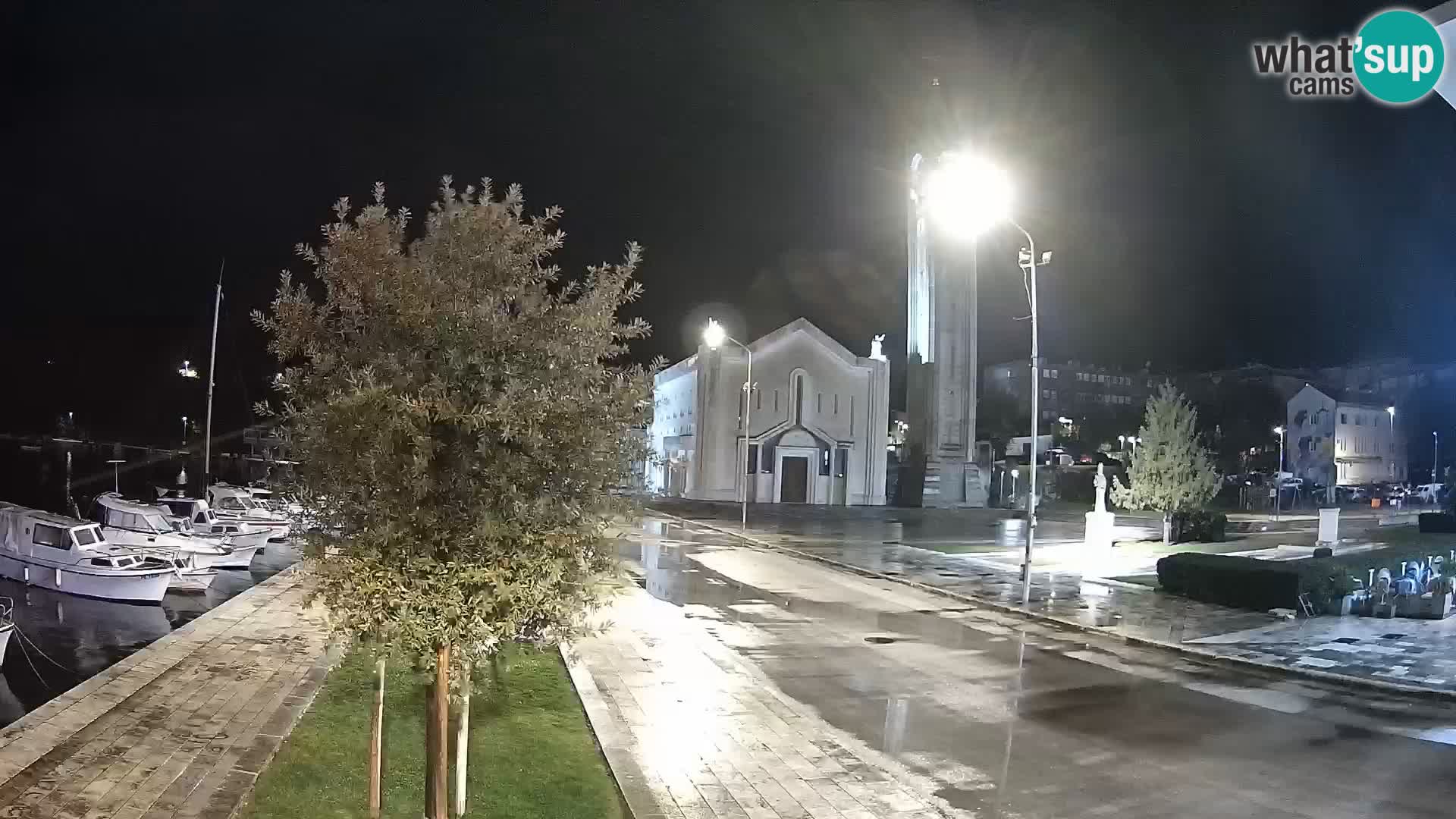 Ploče Webcam | Captivating Views of Riva and the Cathedral