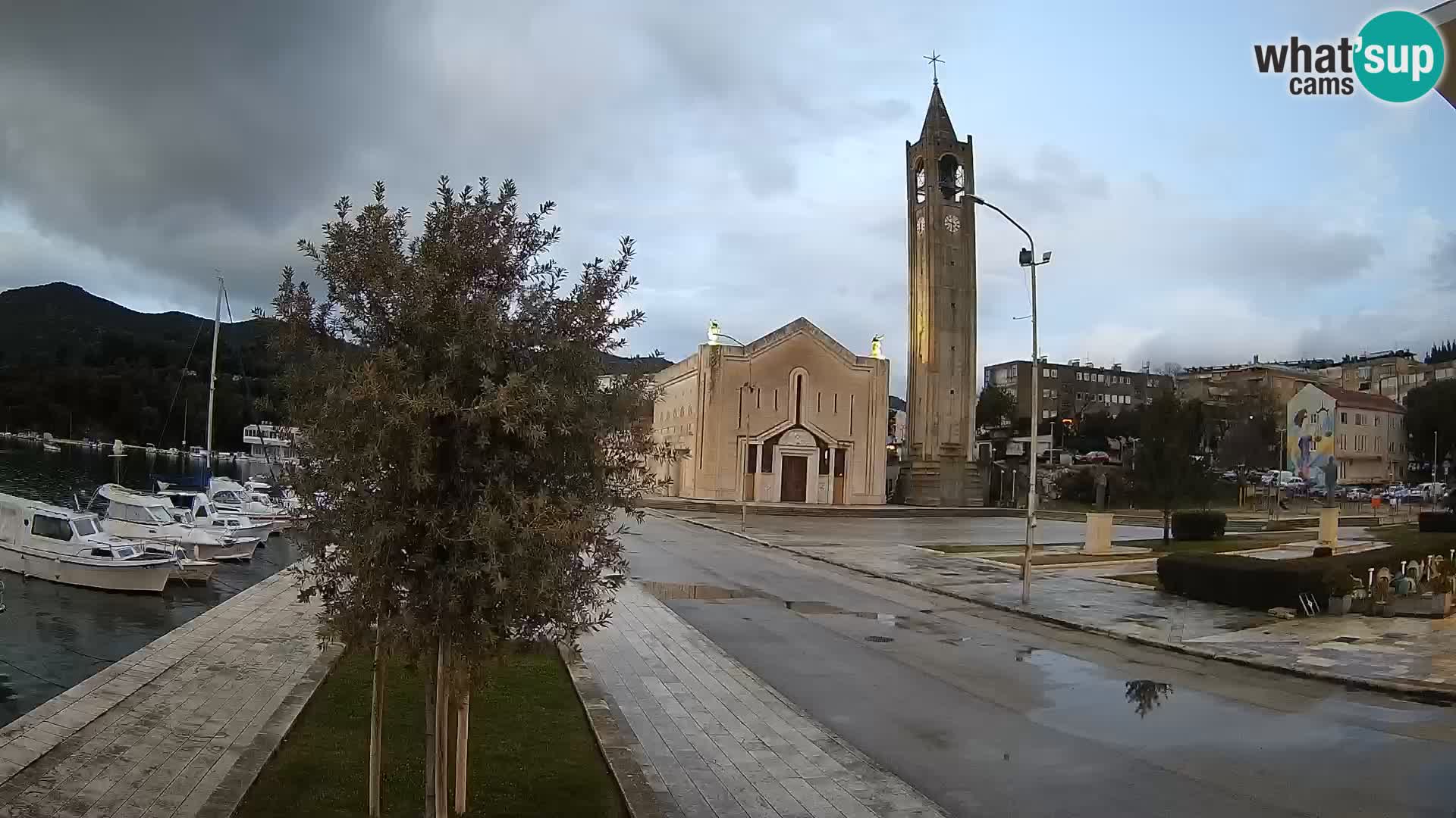 Spletna kamera Ploče | Osupljiv pogled na Rivo in katedralo