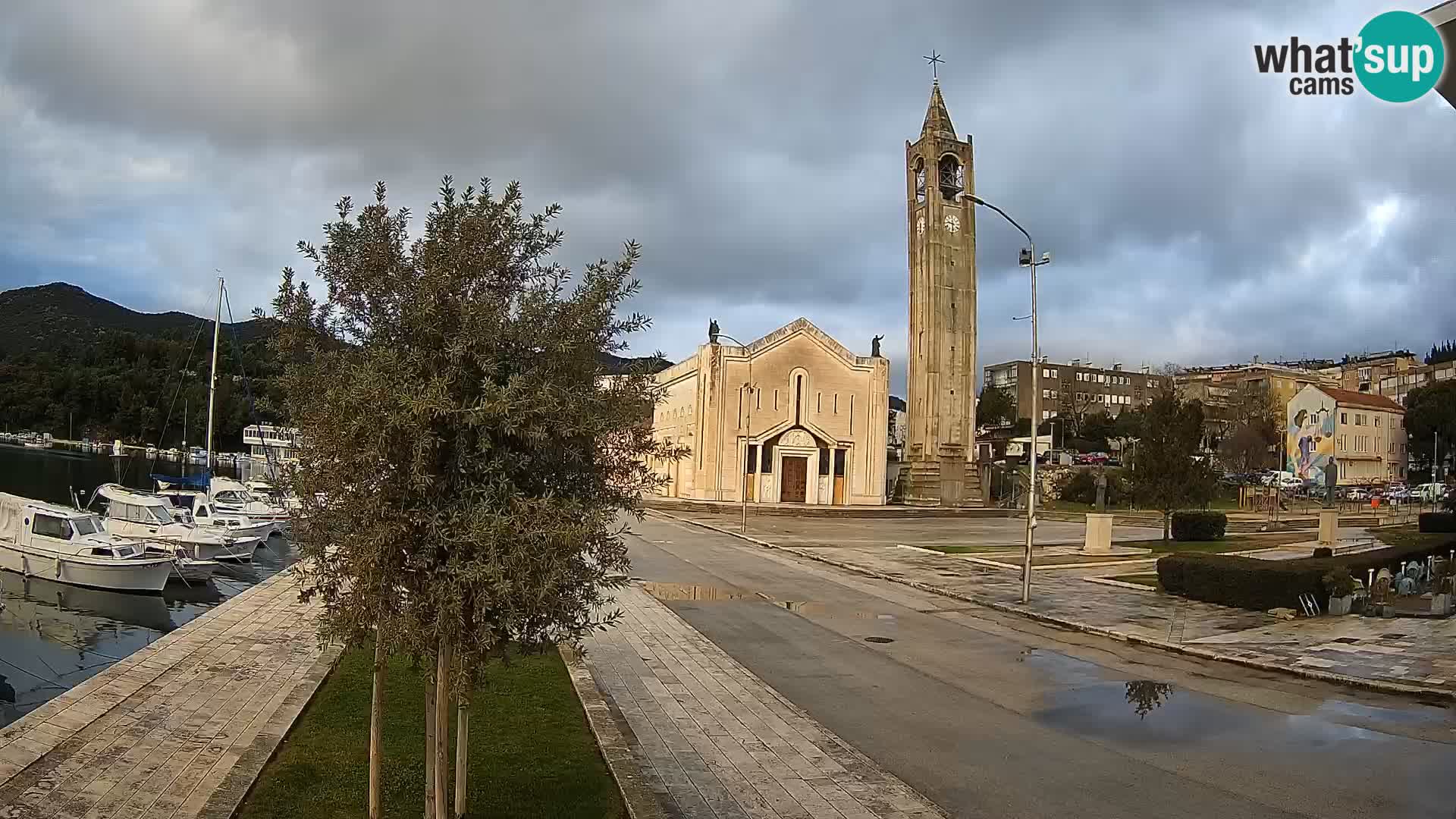 Webcam Ploče | Fesselnde Ausblicke auf Riva und die Kathedrale