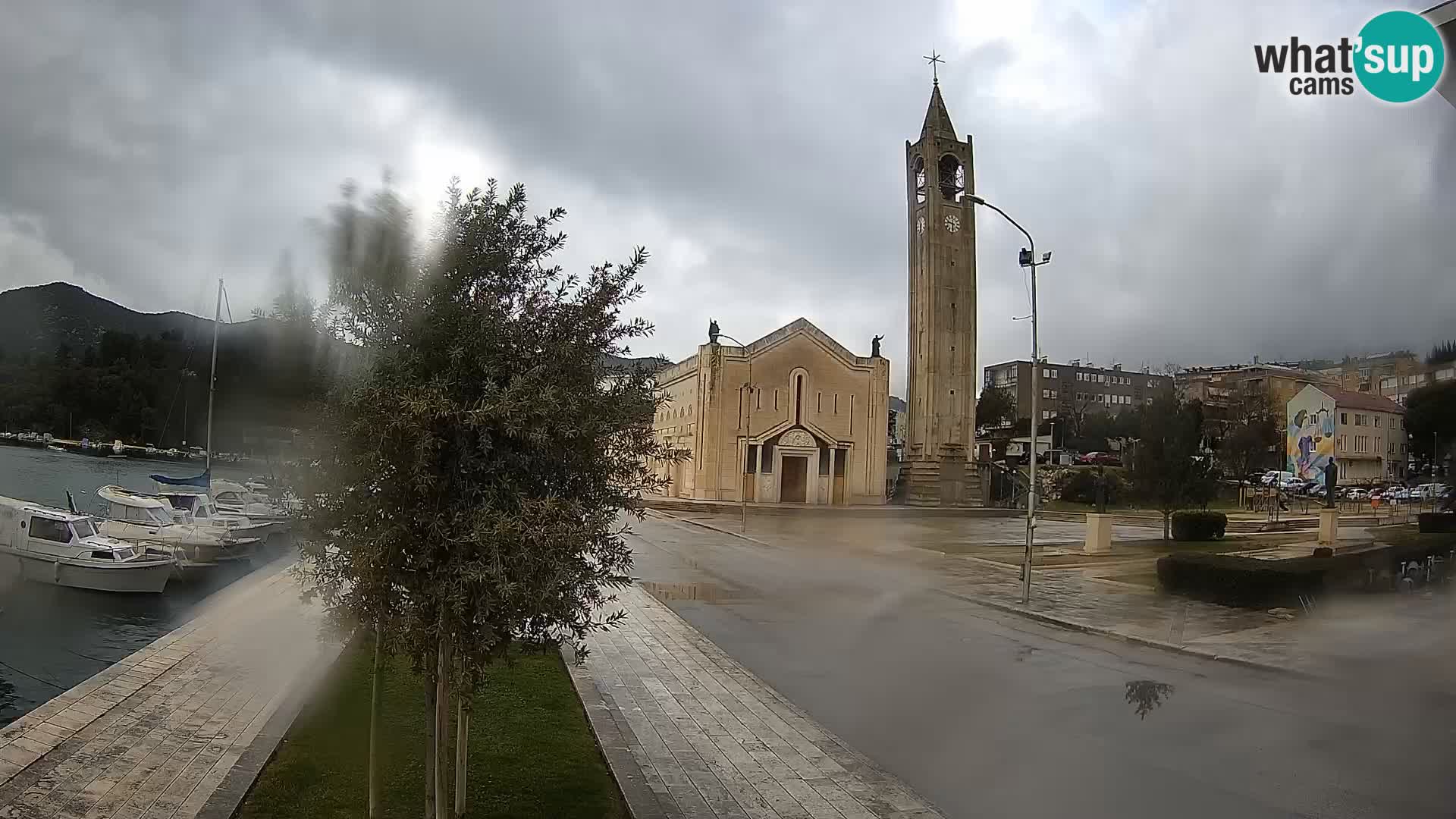 Ploče Cámara web | Vistas cautivadoras de Riva y la Catedral