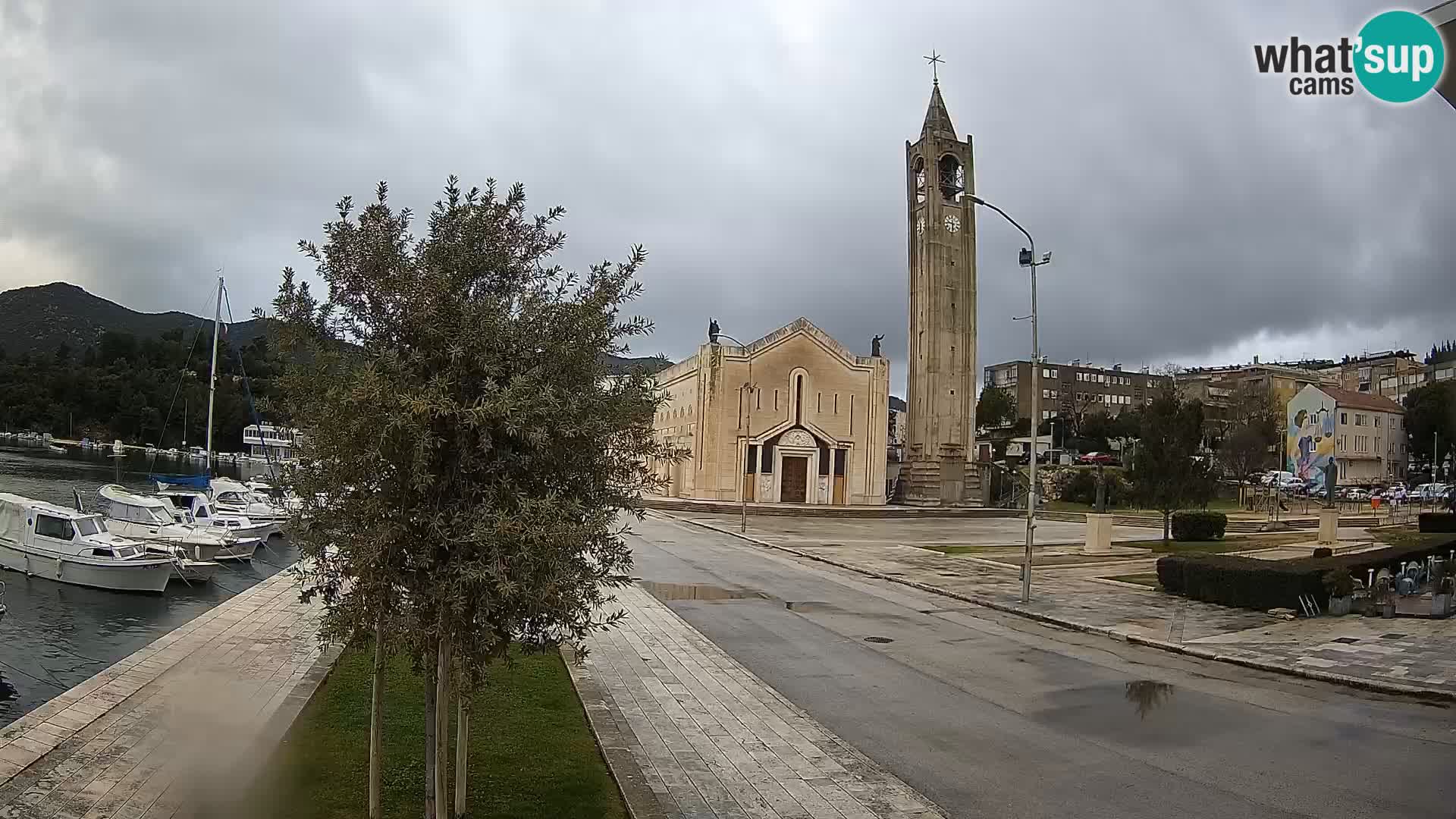 Spletna kamera Ploče | Osupljiv pogled na Rivo in katedralo