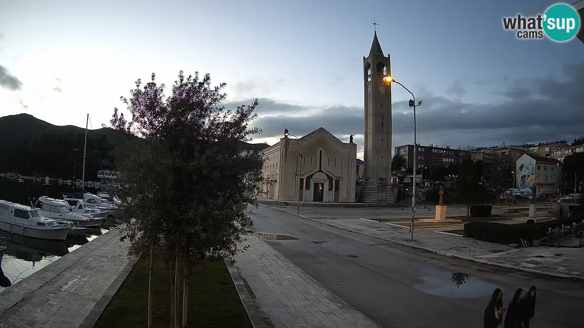 Ploče Cámara web | Vistas cautivadoras de Riva y la Catedral