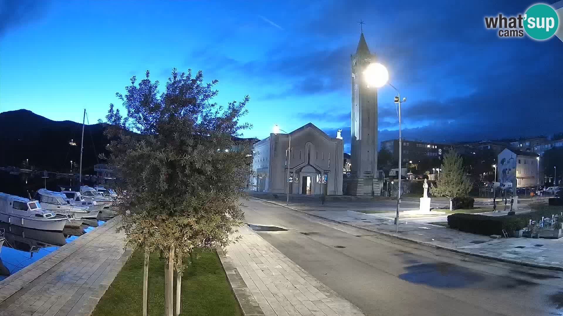 Spletna kamera Ploče | Osupljiv pogled na Rivo in katedralo