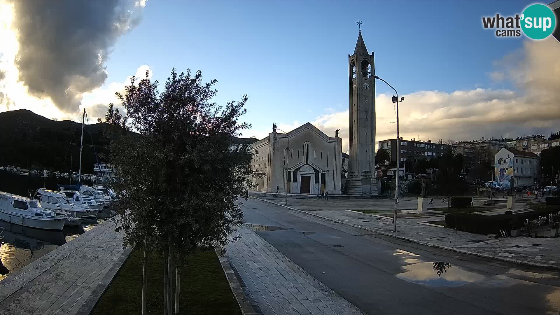 Ploče Cámara web | Vistas cautivadoras de Riva y la Catedral