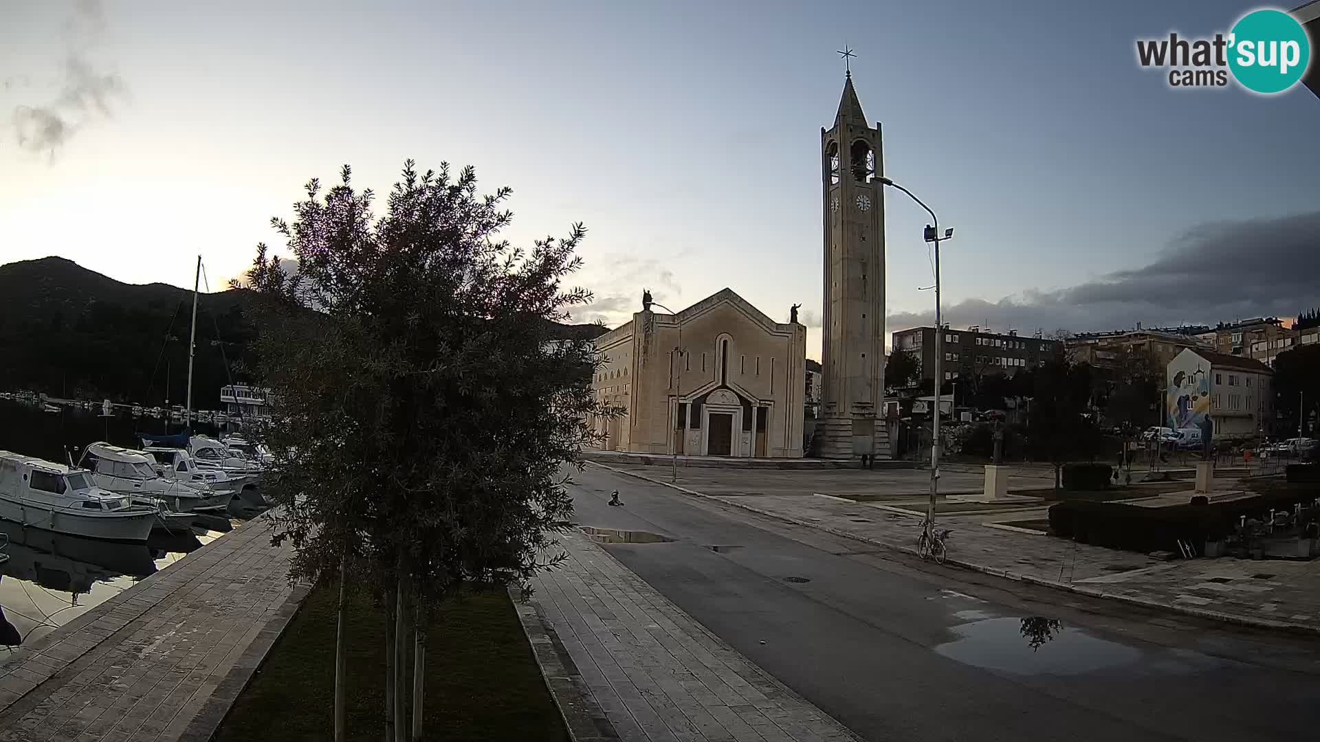 Spletna kamera Ploče | Osupljiv pogled na Rivo in katedralo