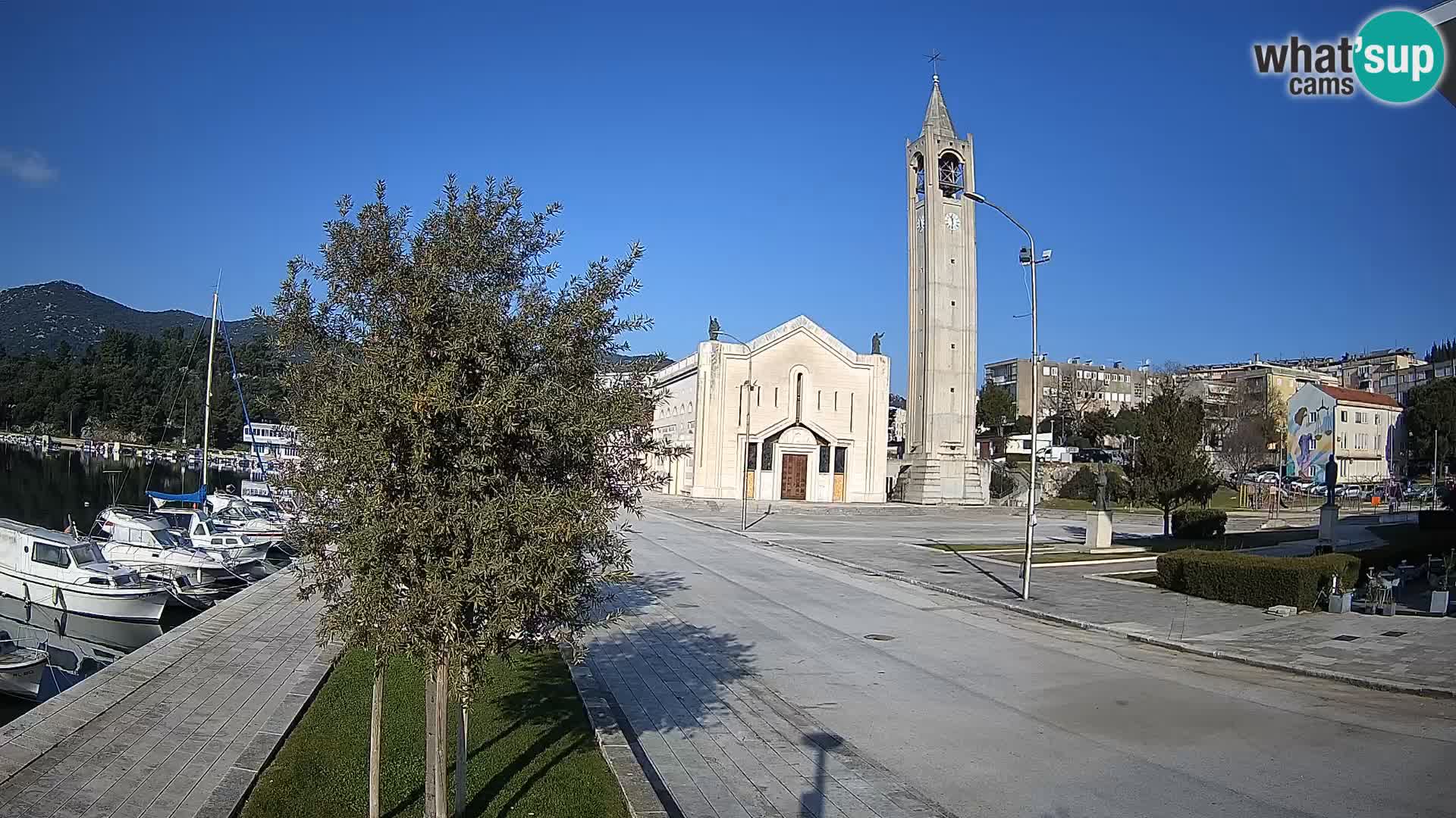 Ploče Webcam | Captivating Views of Riva and the Cathedral