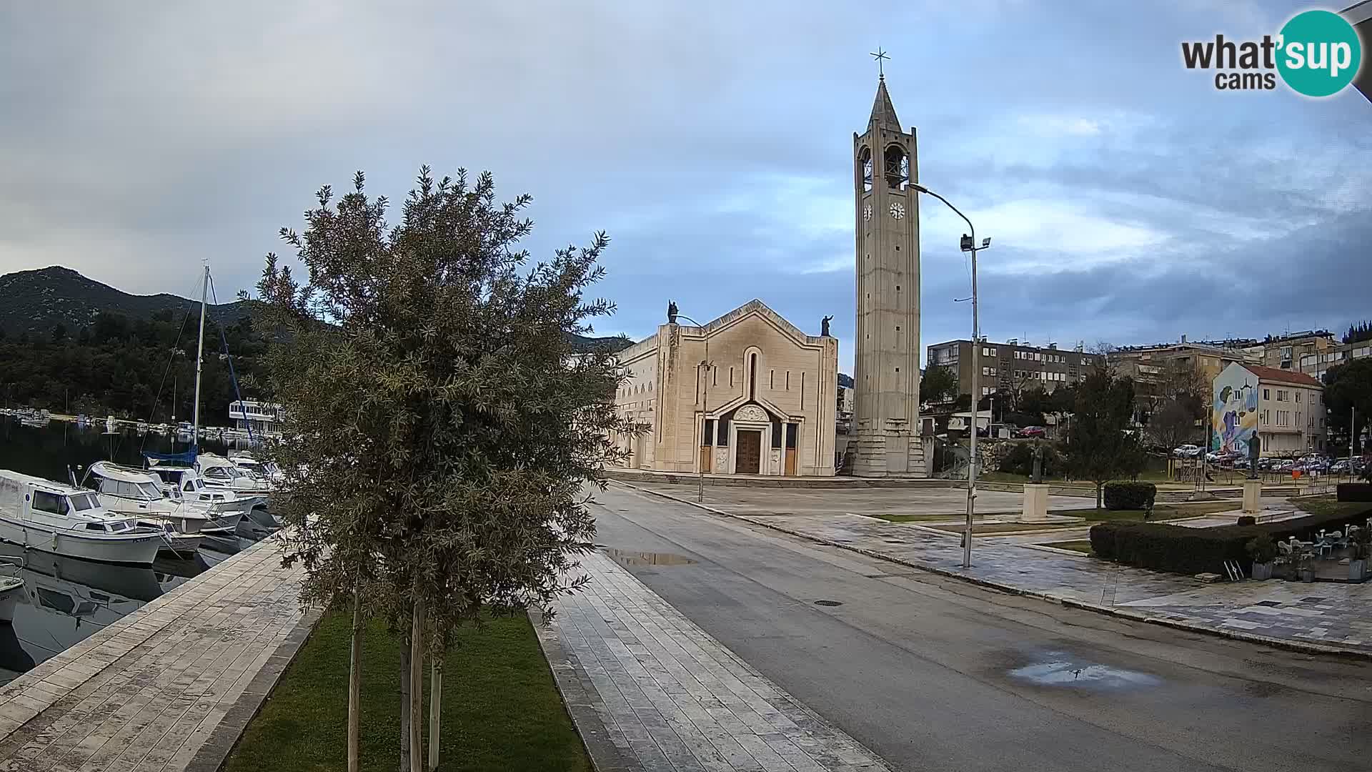 Ploče Cámara web | Vistas cautivadoras de Riva y la Catedral