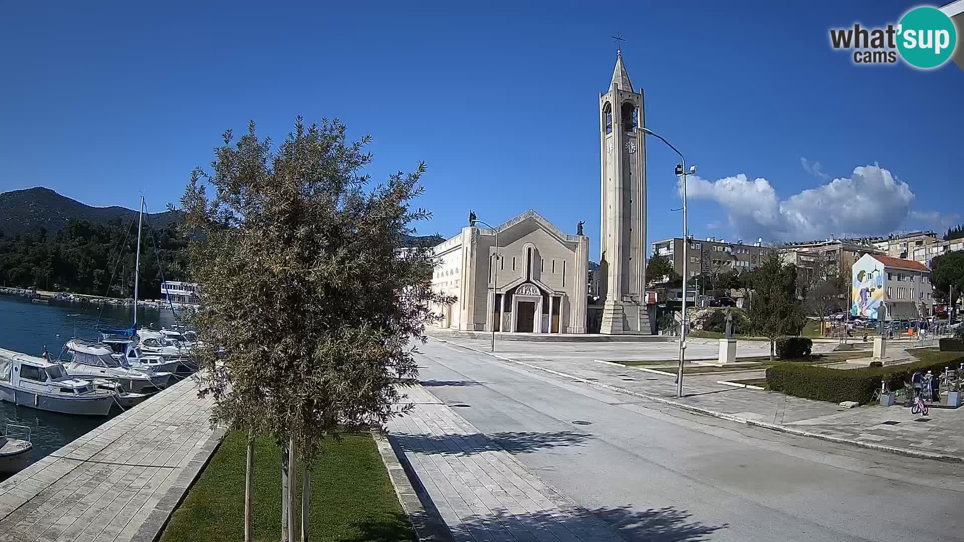 Ploče Webcam | Captivating Views of Riva and the Cathedral
