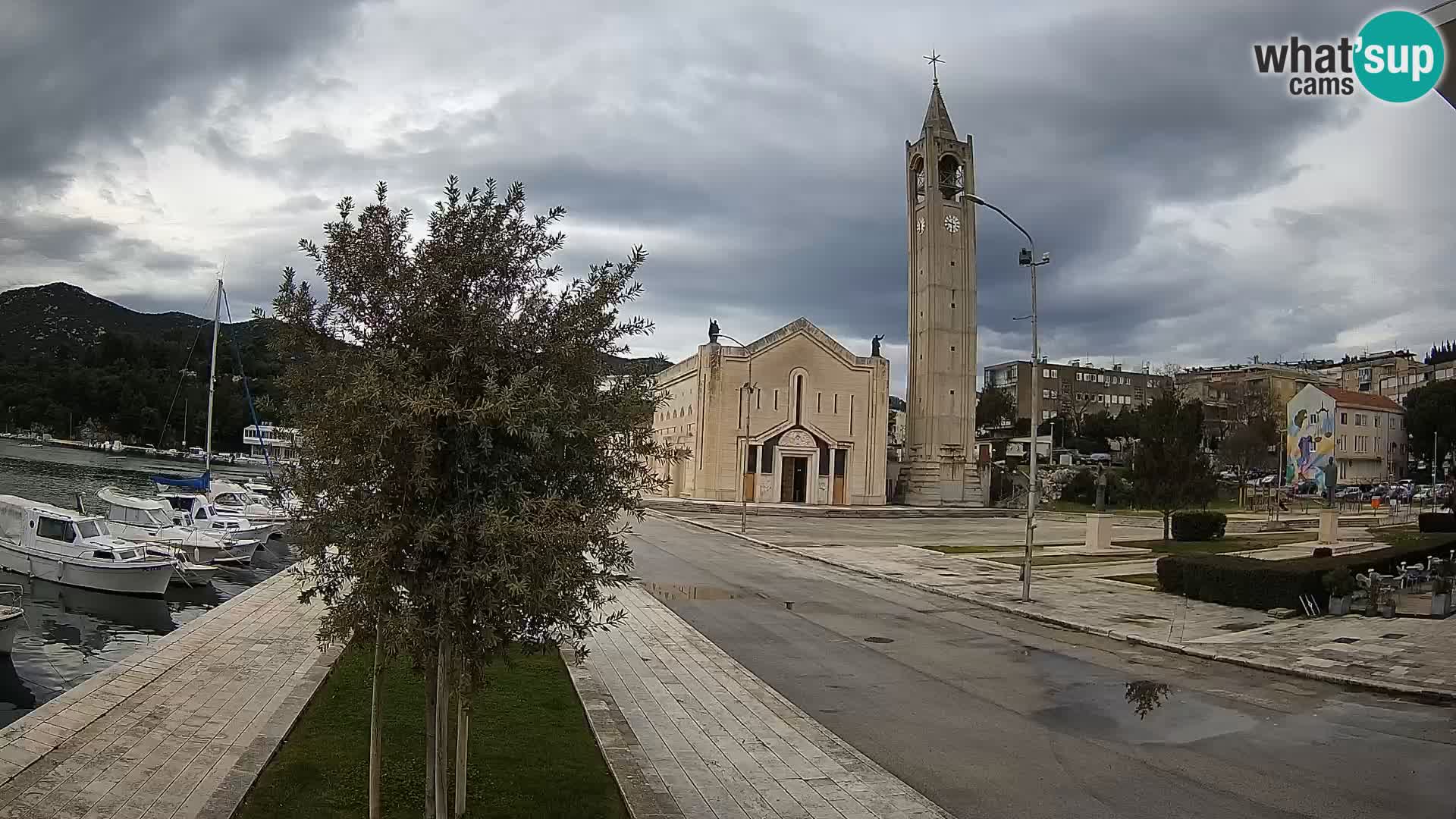 Spletna kamera Ploče | Osupljiv pogled na Rivo in katedralo
