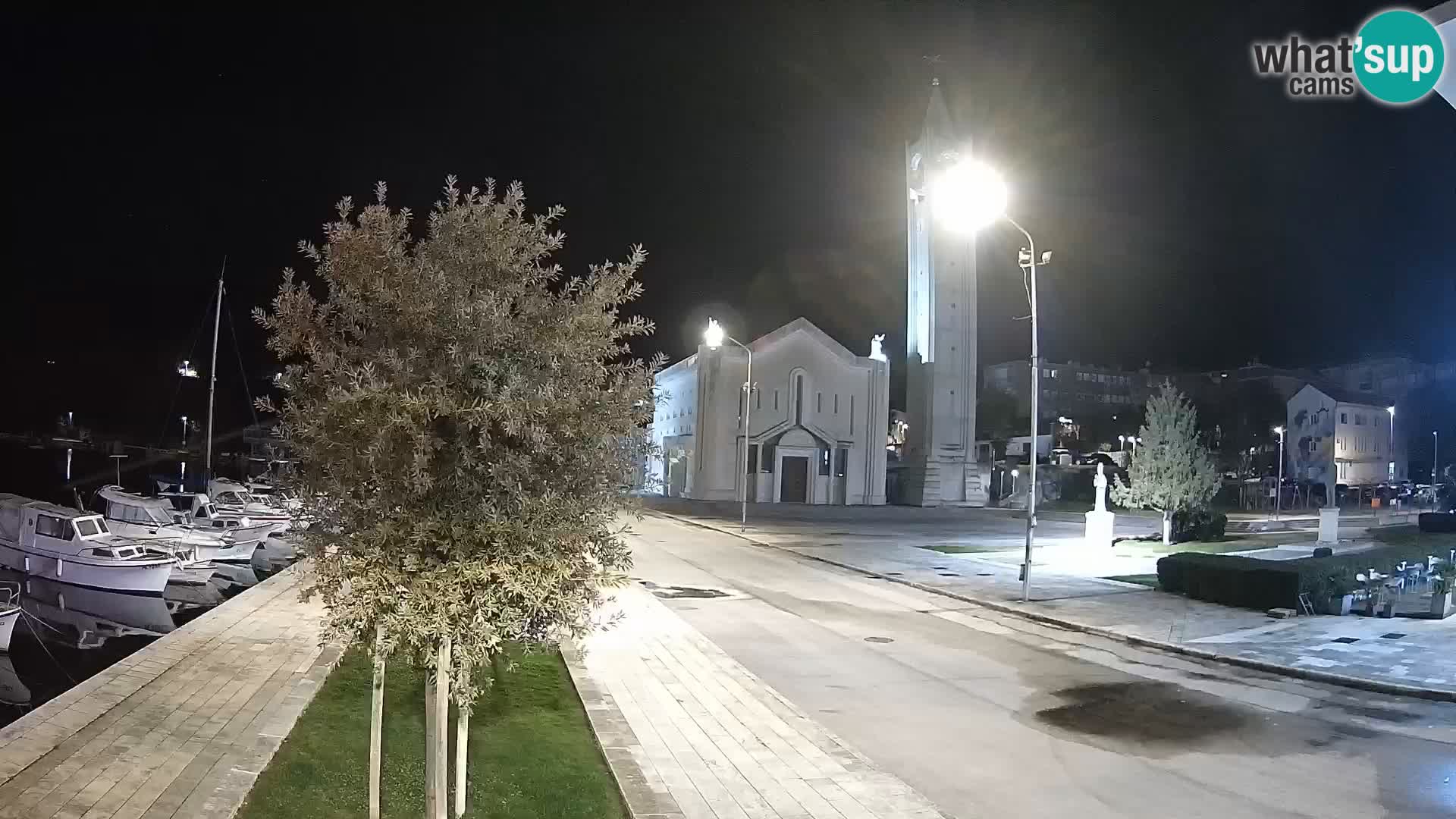 Ploče Webcam | Captivating Views of Riva and the Cathedral