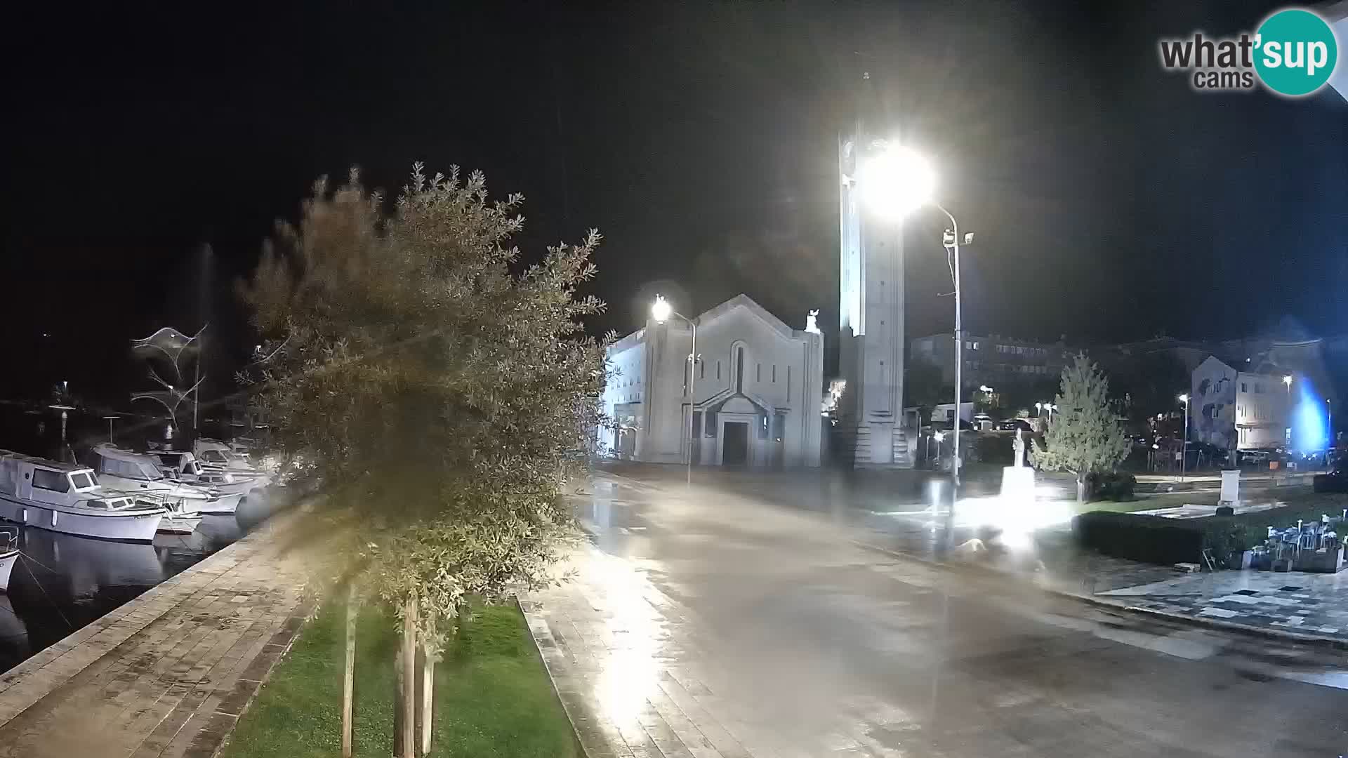Ploče Webcam | Captivating Views of Riva and the Cathedral