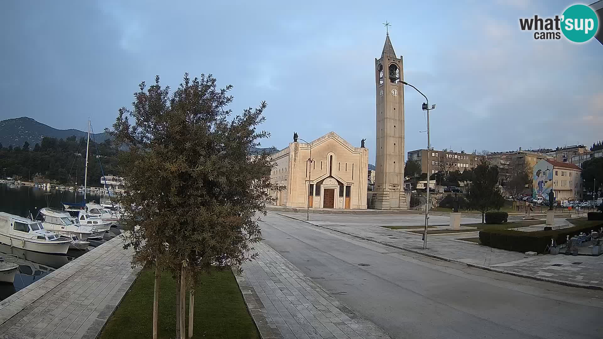 Spletna kamera Ploče | Osupljiv pogled na Rivo in katedralo