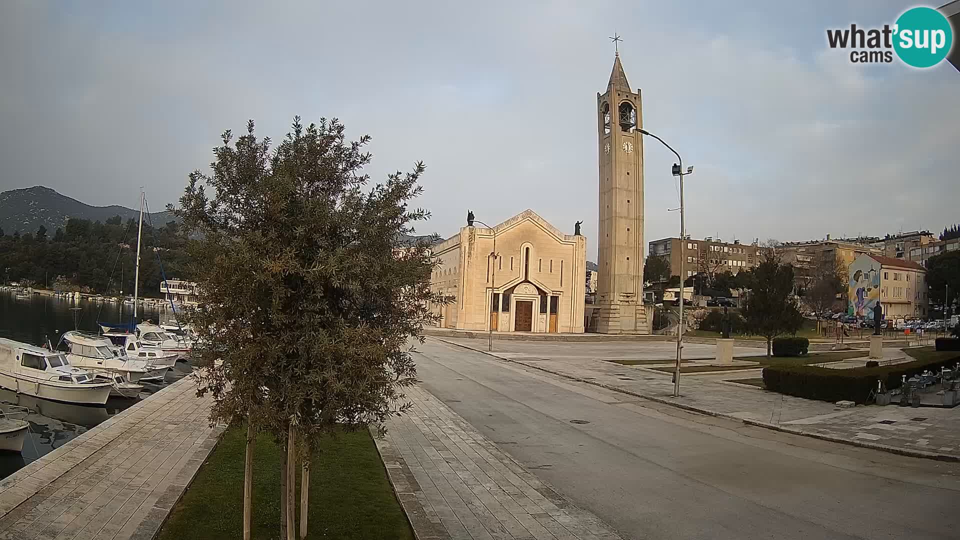 Ploče Cámara web | Vistas cautivadoras de Riva y la Catedral