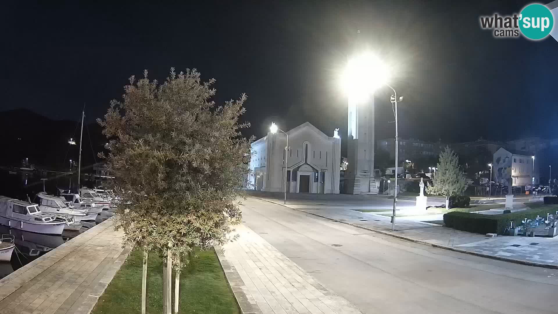 Ploče Webcam | Captivating Views of Riva and the Cathedral