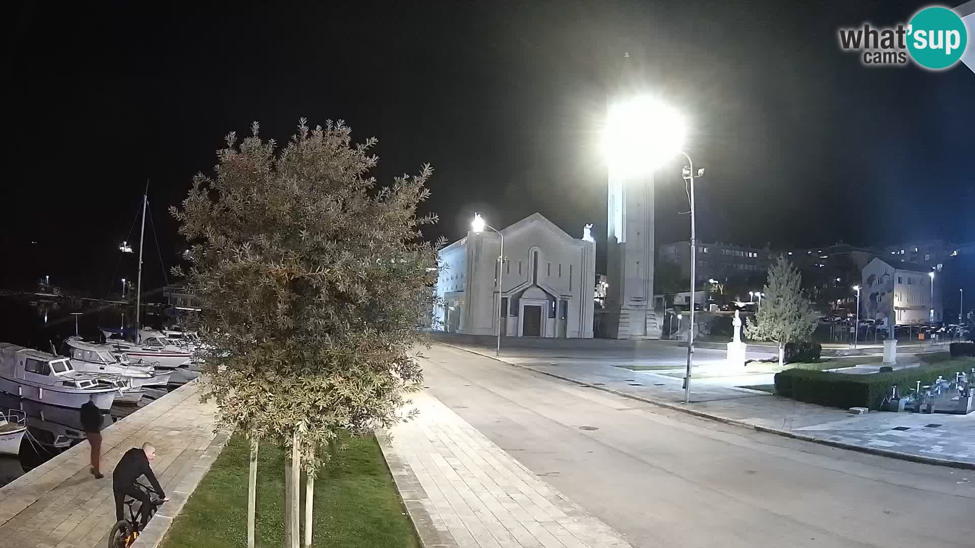 Ploče Webcam | Captivating Views of Riva and the Cathedral