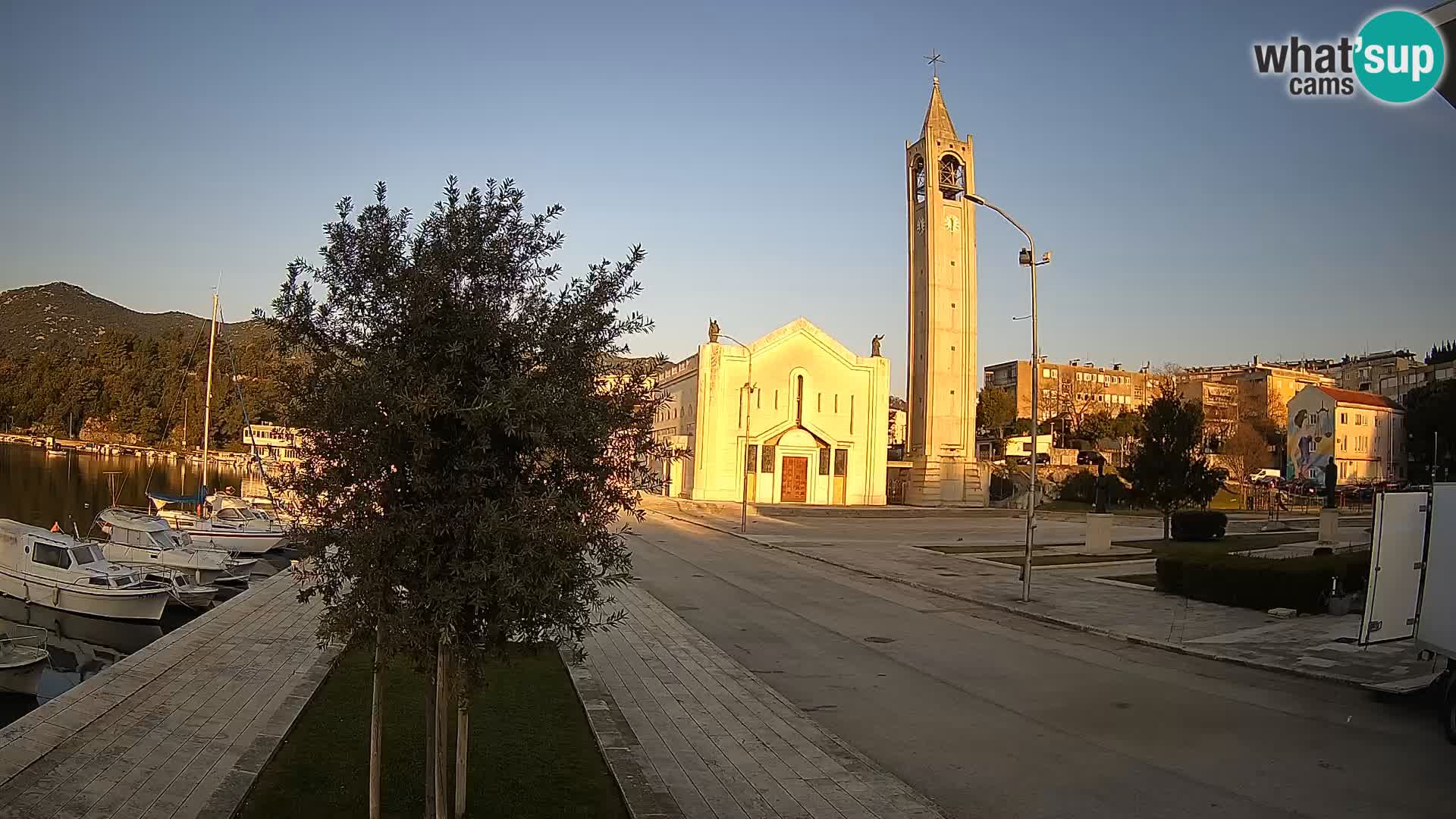 Webcam Ploče | Fesselnde Ausblicke auf Riva und die Kathedrale