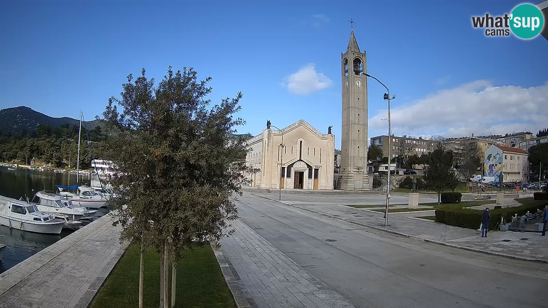 Ploče Webcam | Captivating Views of Riva and the Cathedral