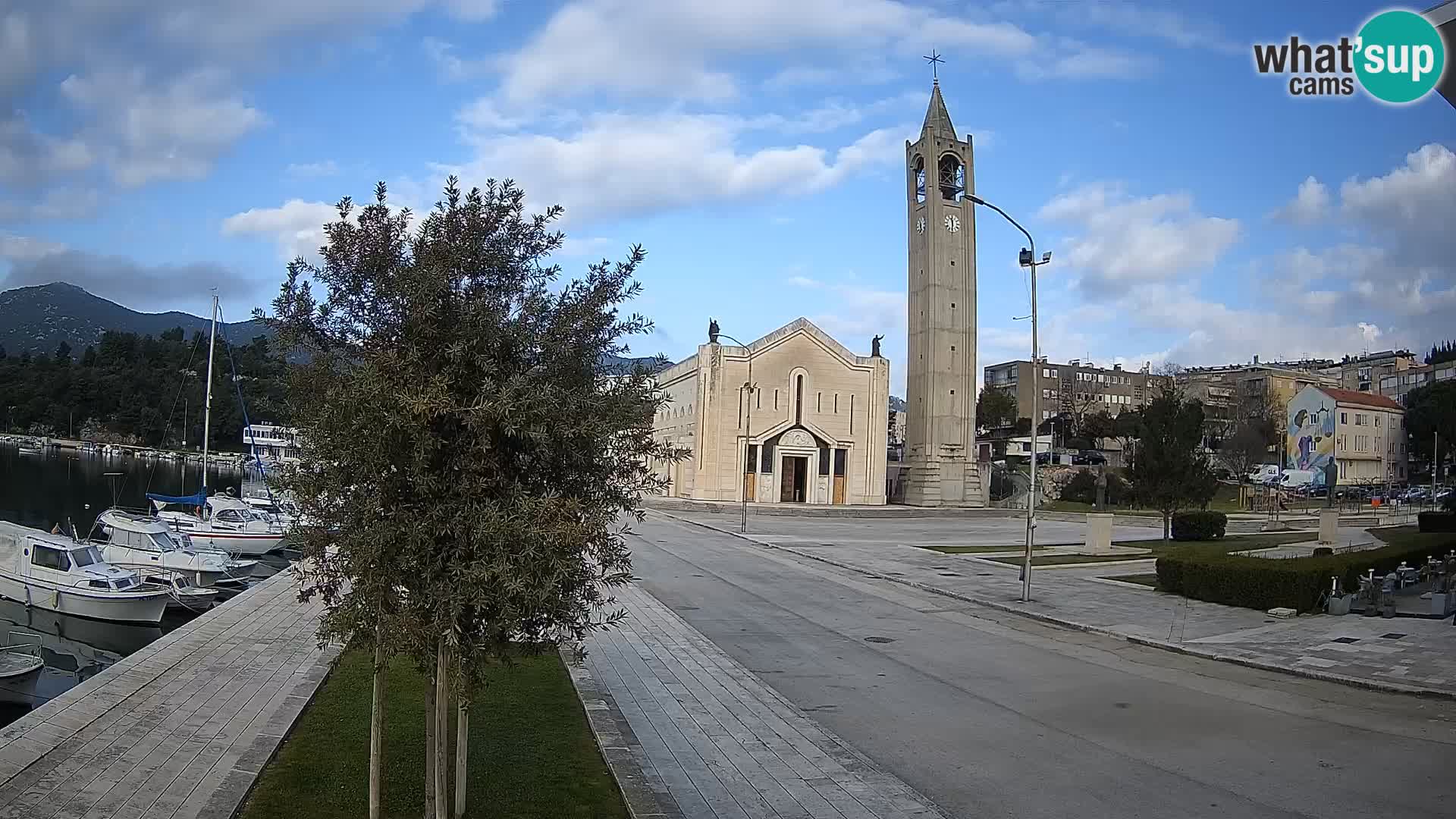 Ploče Webcam | Captivating Views of Riva and the Cathedral