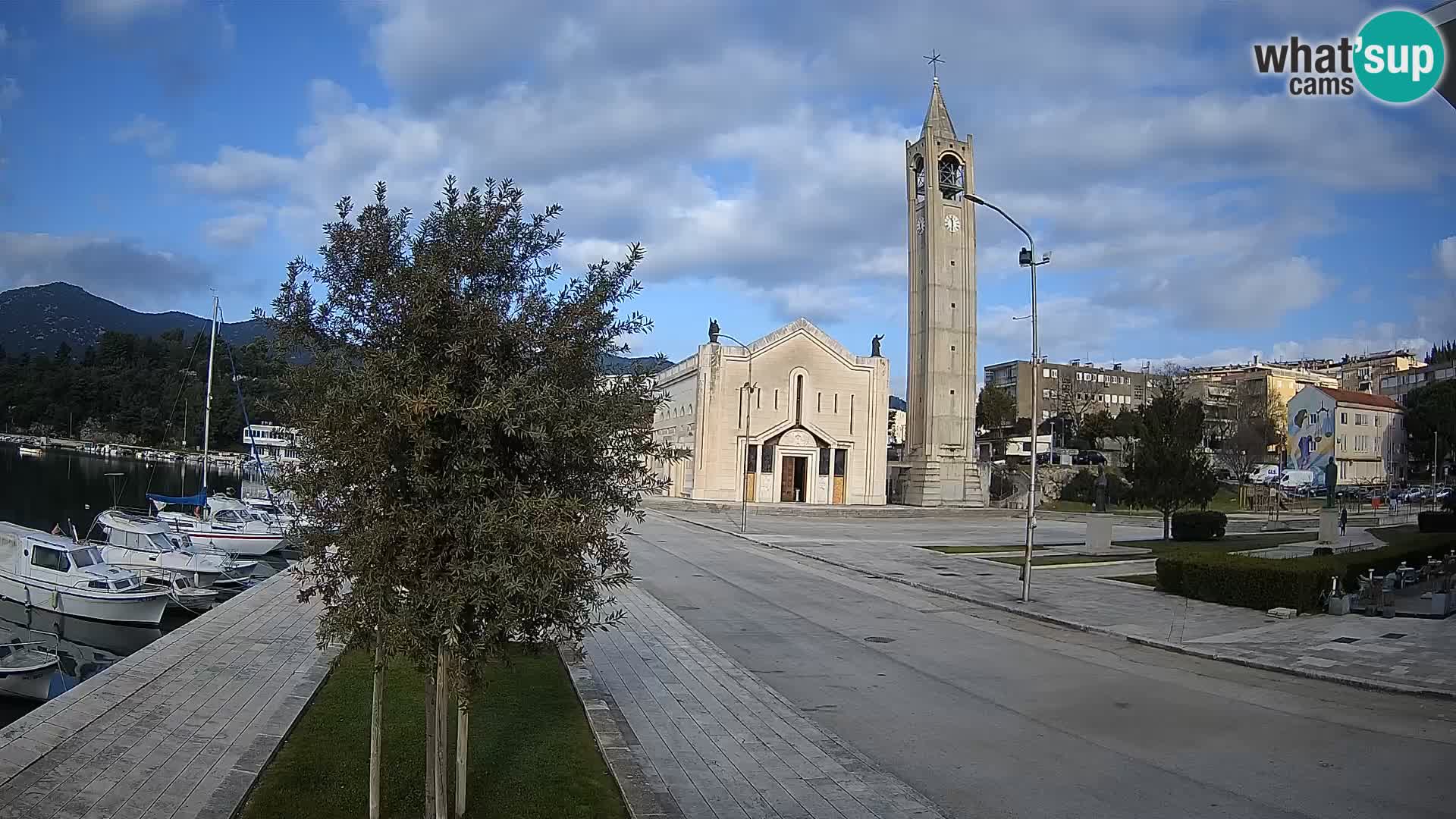 Ploče Webcam | Captivating Views of Riva and the Cathedral
