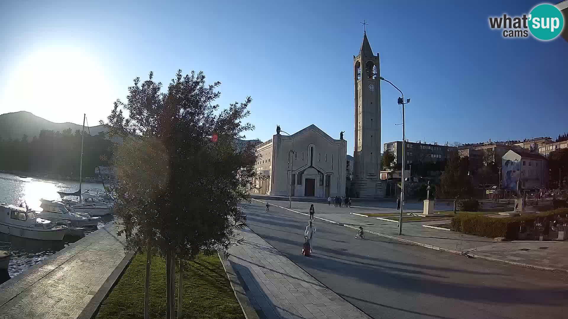 Ploče Cámara web | Vistas cautivadoras de Riva y la Catedral