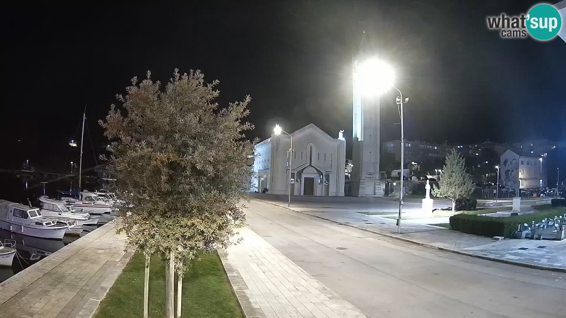 Ploče Webcam | Captivating Views of Riva and the Cathedral
