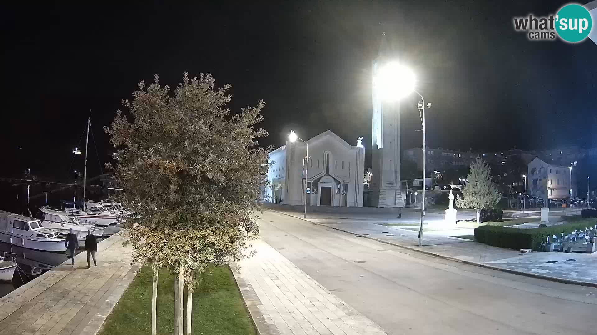Ploče Webcam | Captivating Views of Riva and the Cathedral