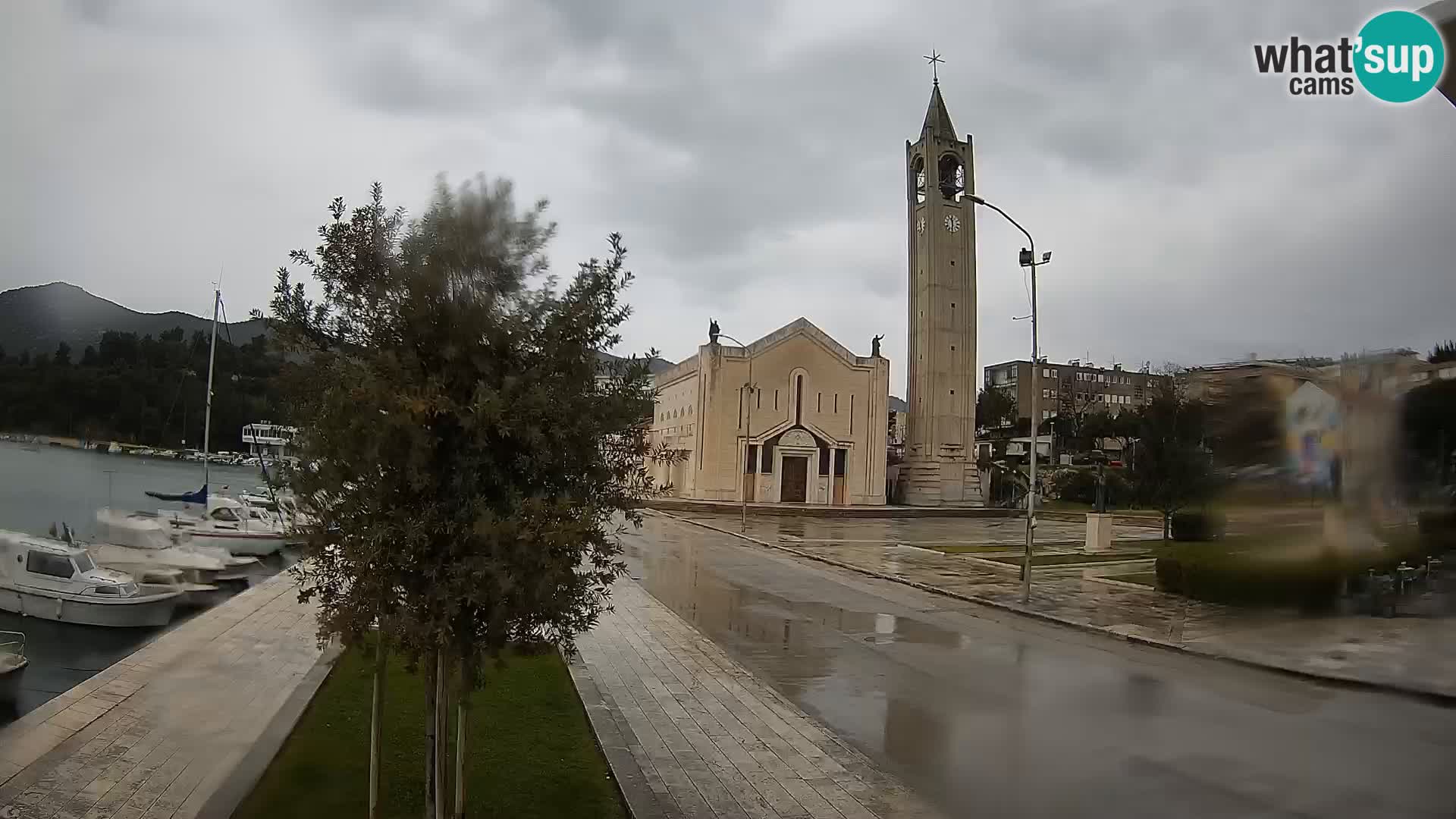 Spletna kamera Ploče | Osupljiv pogled na Rivo in katedralo