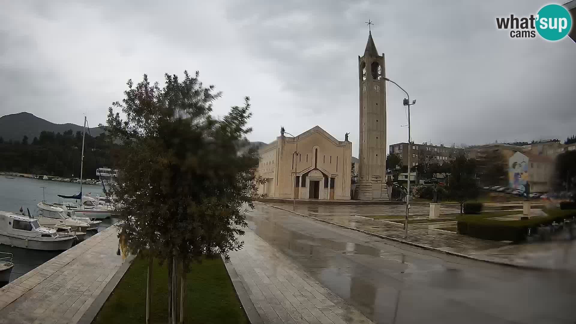 Spletna kamera Ploče | Osupljiv pogled na Rivo in katedralo