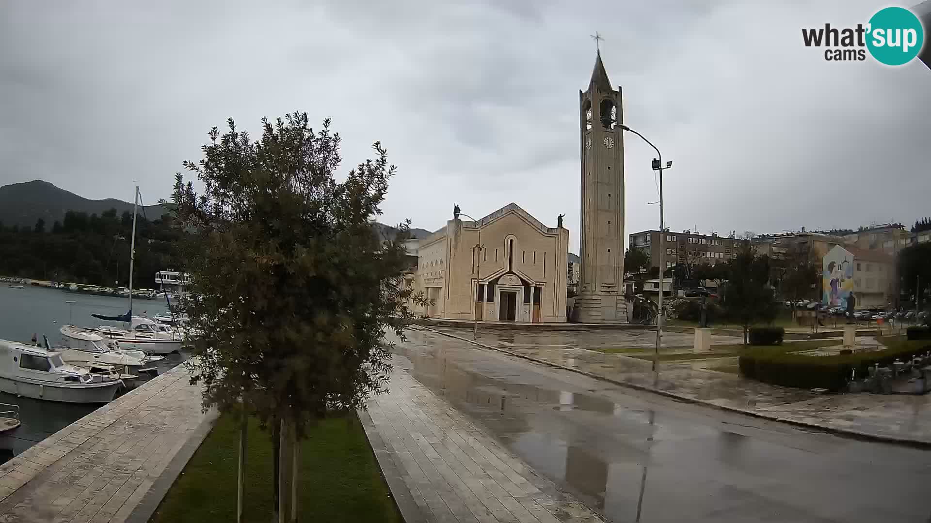 Ploče Cámara web | Vistas cautivadoras de Riva y la Catedral