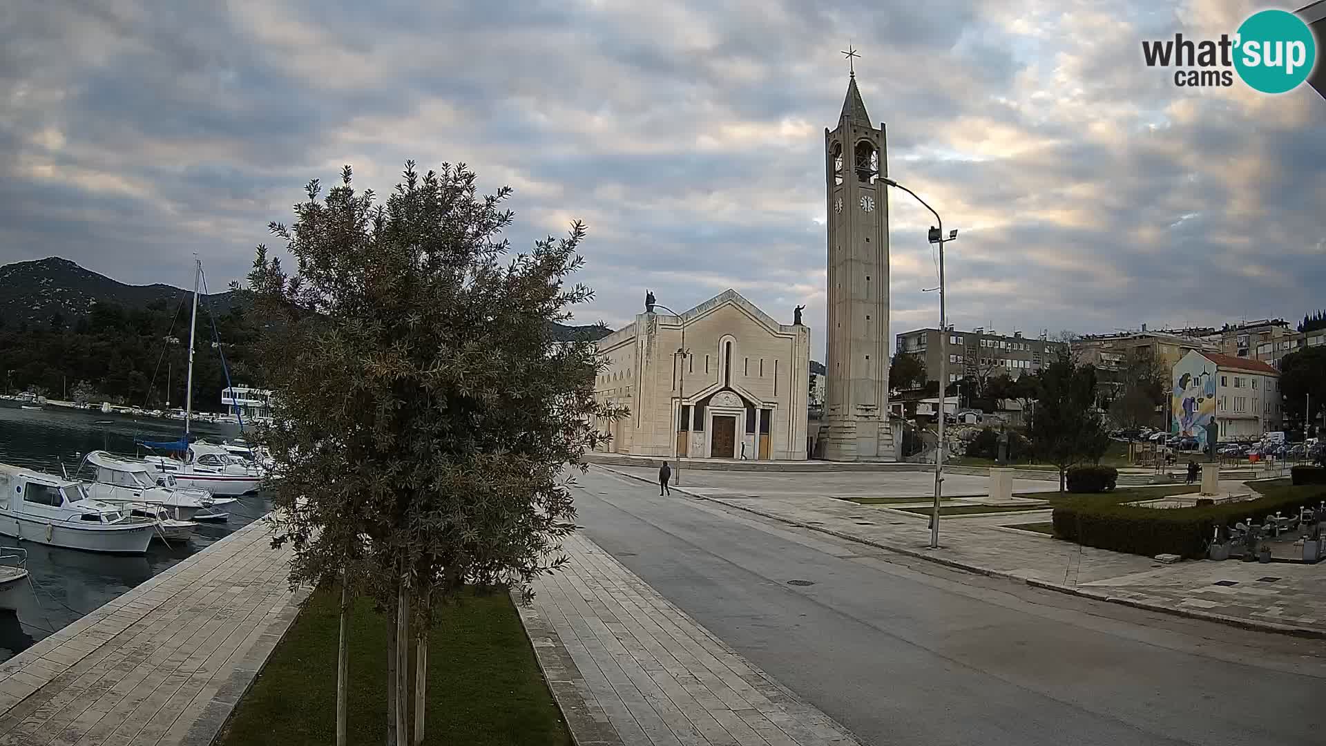 Ploče Webcam | Captivating Views of Riva and the Cathedral