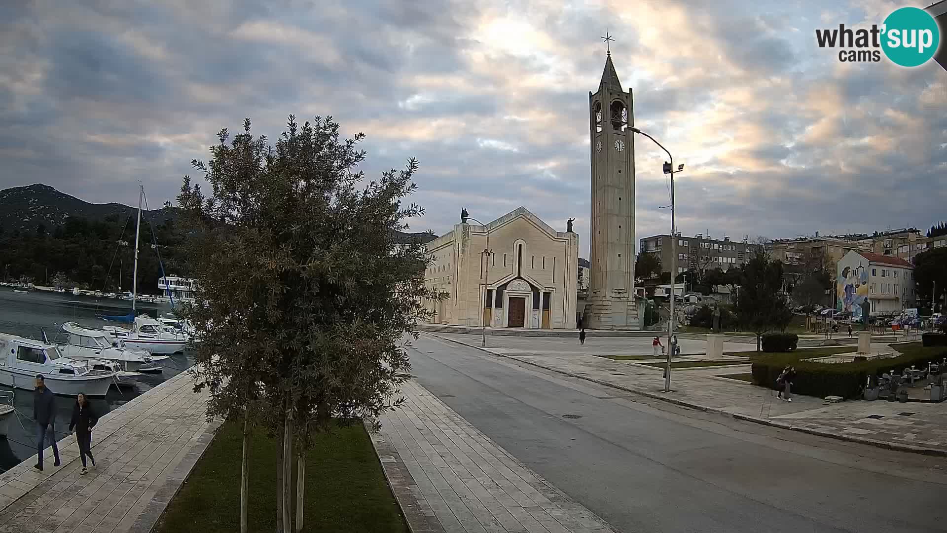 Spletna kamera Ploče | Osupljiv pogled na Rivo in katedralo