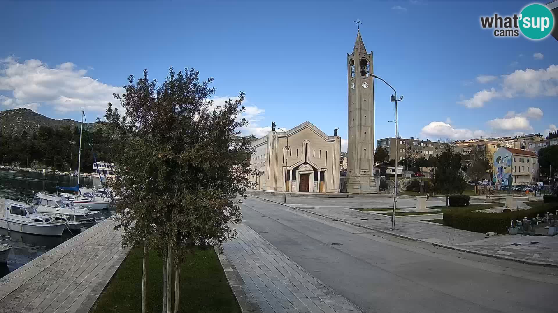 Ploče Cámara web | Vistas cautivadoras de Riva y la Catedral