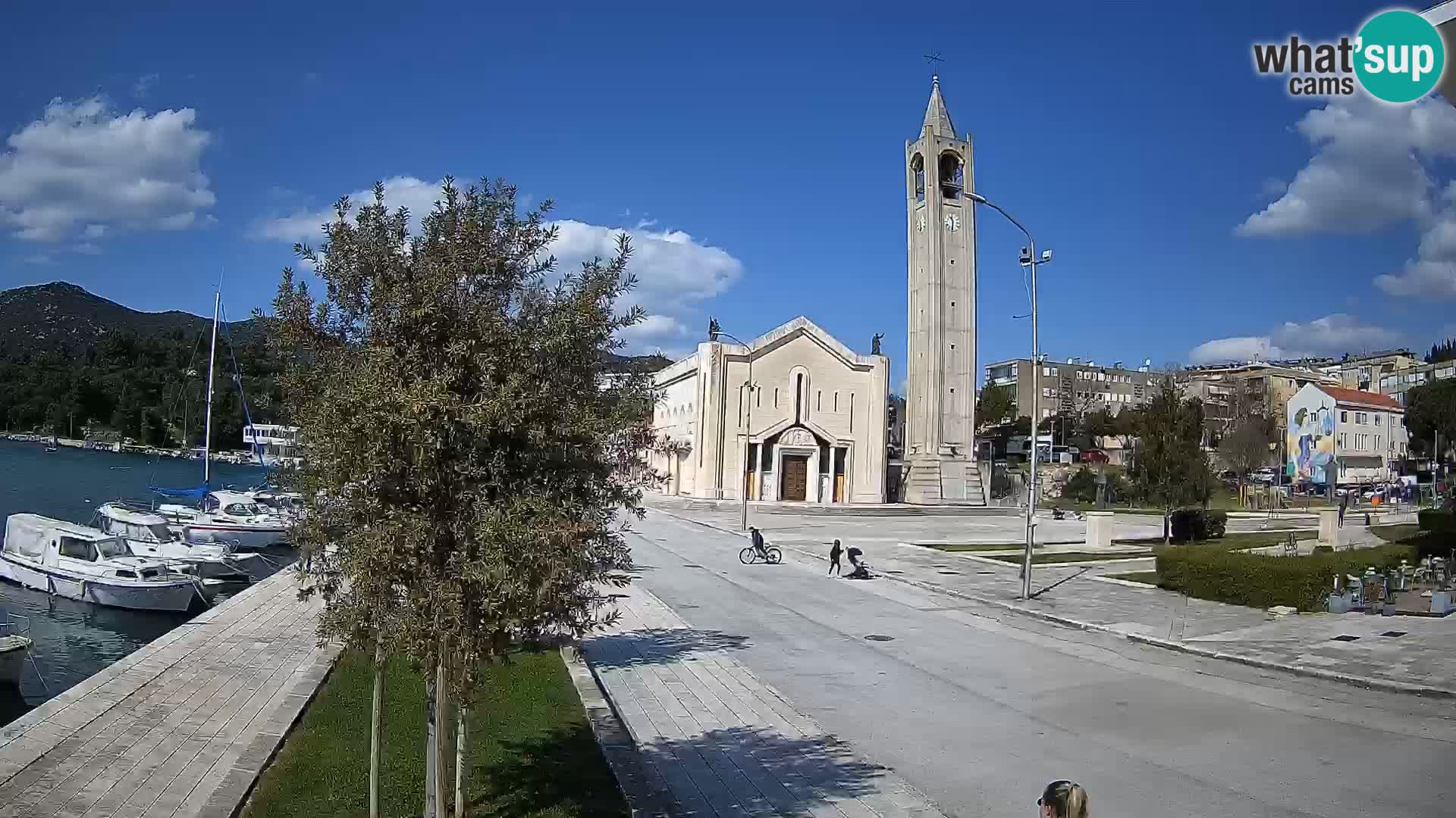 Ploče Webcam | Captivating Views of Riva and the Cathedral