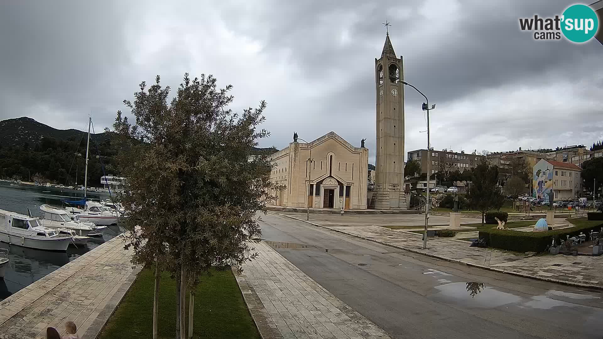 Spletna kamera Ploče | Osupljiv pogled na Rivo in katedralo