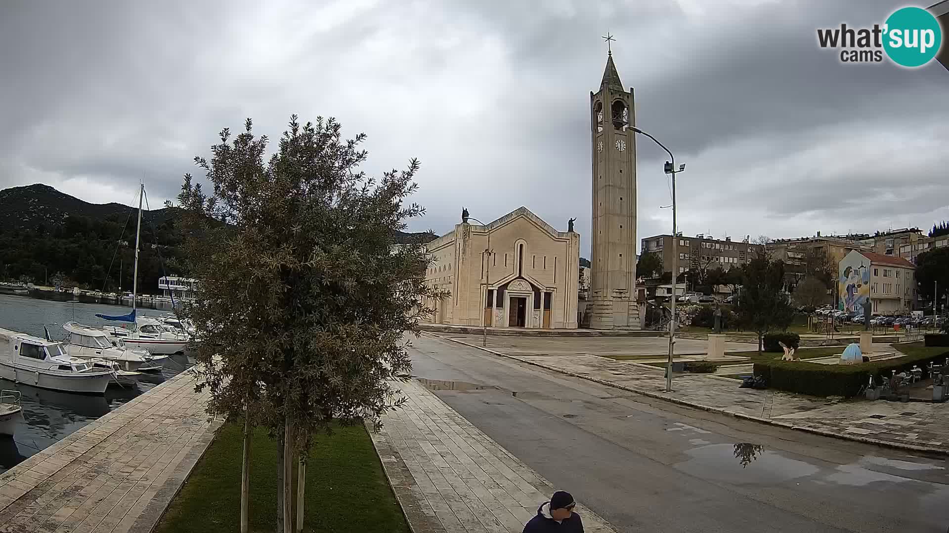 Ploče Webcam | Captivating Views of Riva and the Cathedral