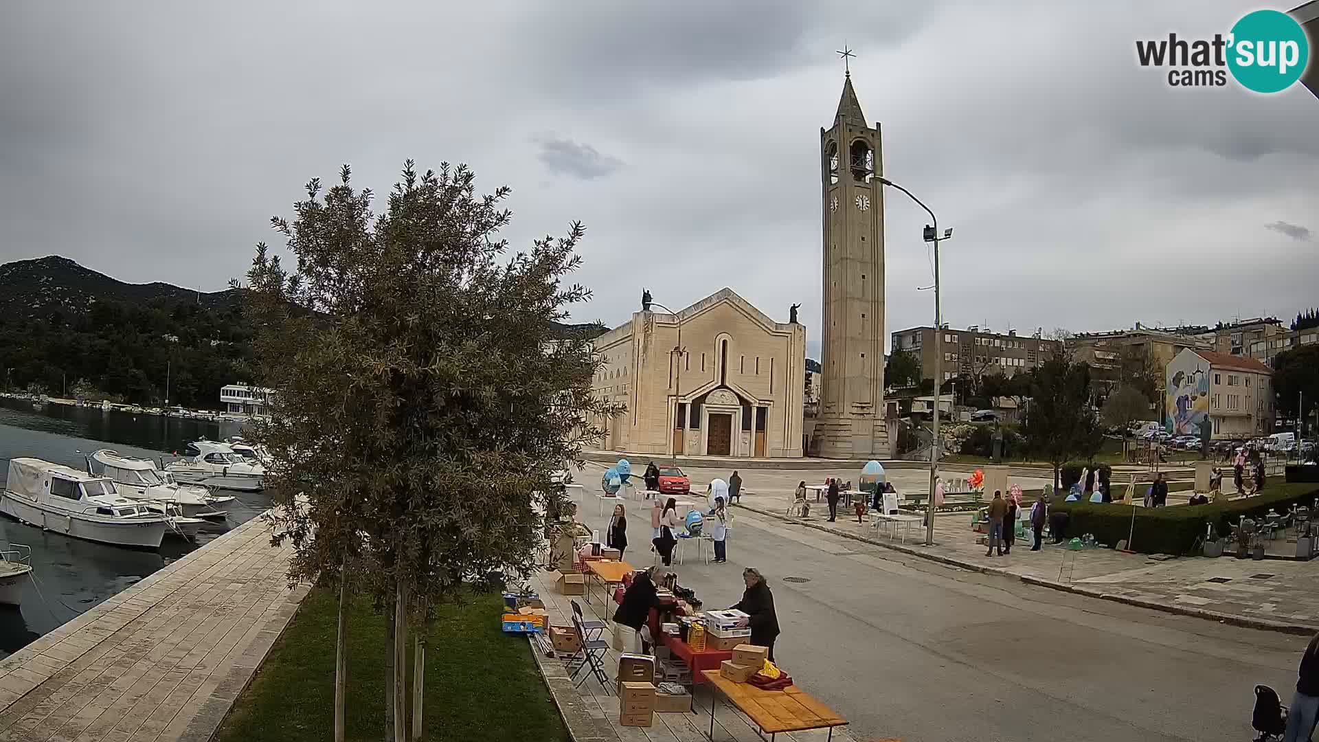 Ploče Webcam | Captivating Views of Riva and the Cathedral