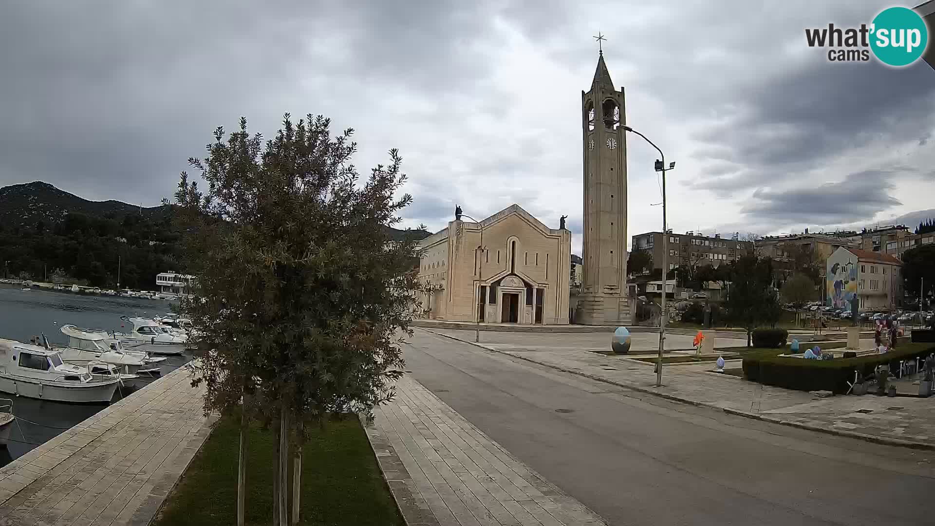 Ploče Cámara web | Vistas cautivadoras de Riva y la Catedral