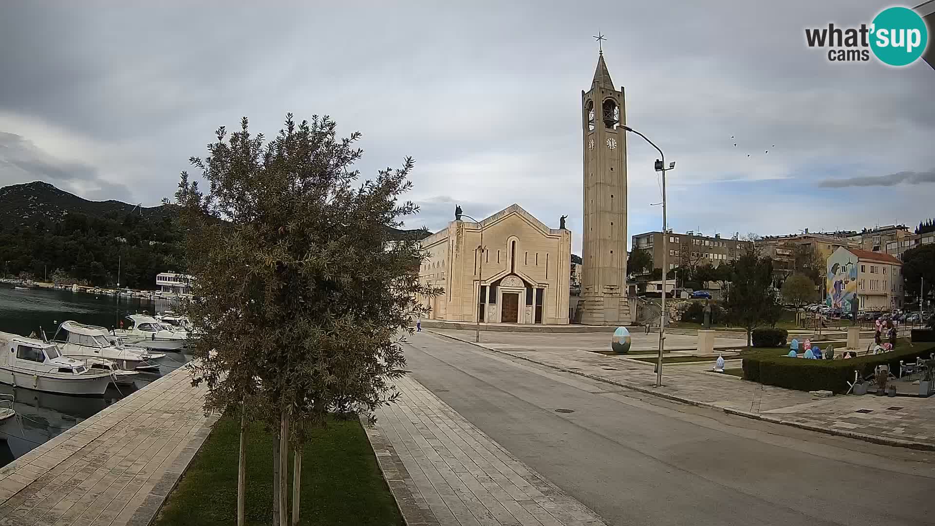 Ploče Webcam | Captivating Views of Riva and the Cathedral