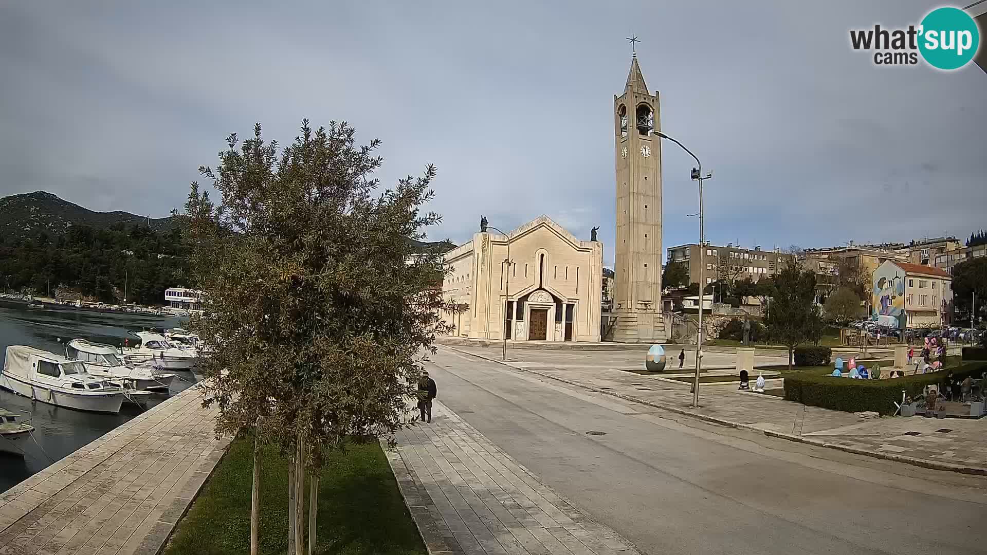 Ploče Webcam | Captivating Views of Riva and the Cathedral