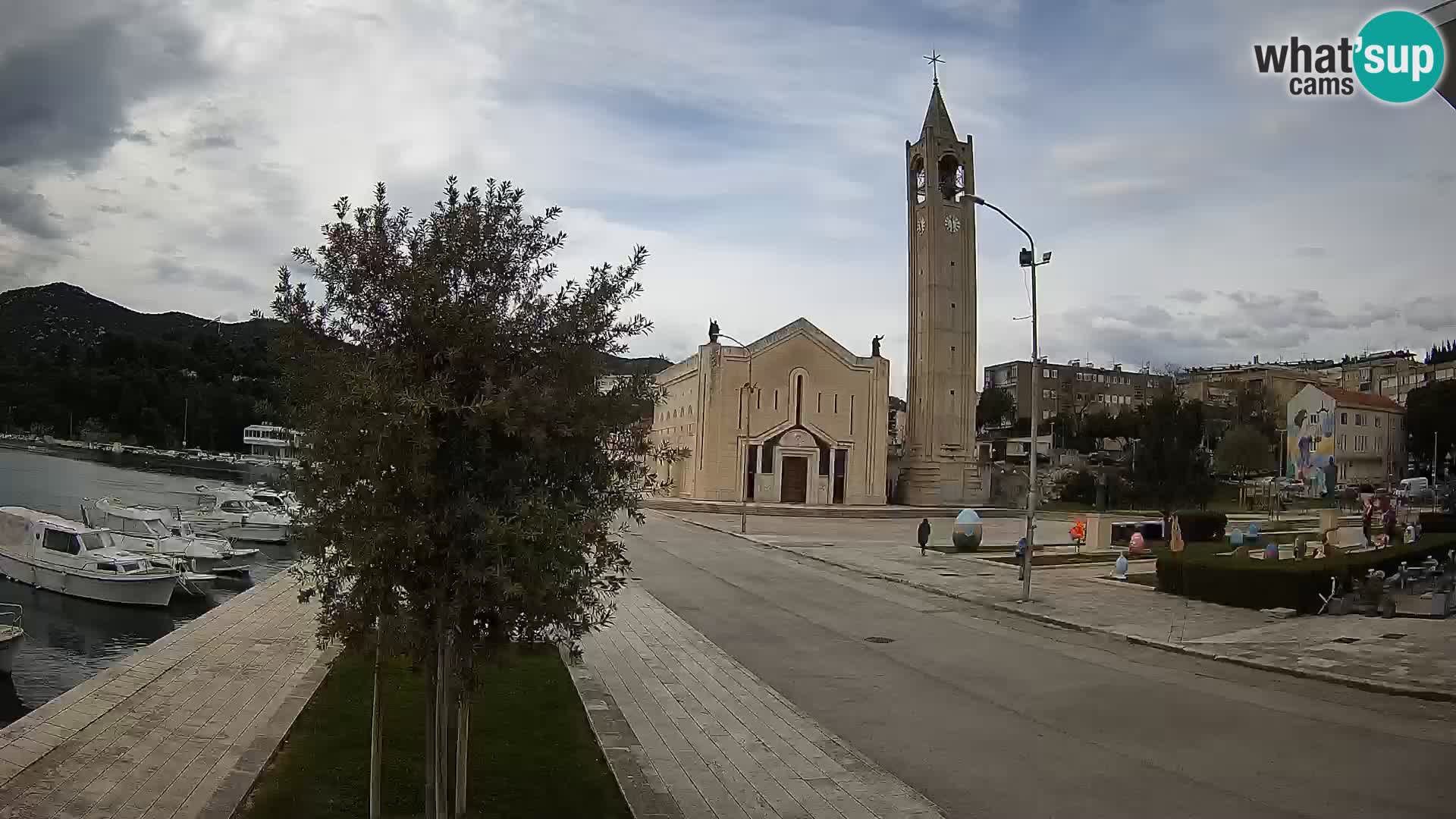 Ploče Webcam | Captivating Views of Riva and the Cathedral